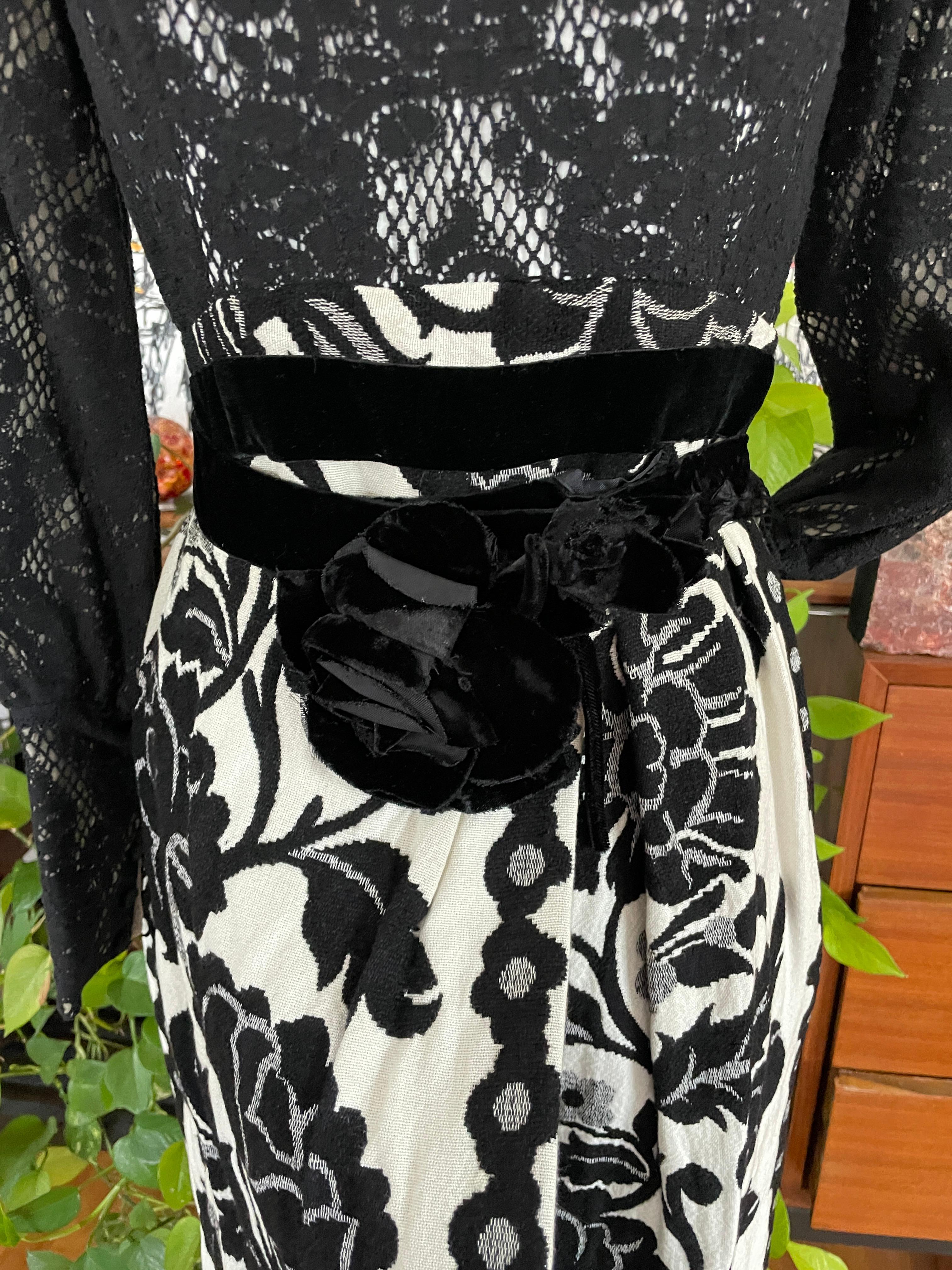 Hot Pants - Shorts & Wrap Maxi Skirt Mignon 1970s Black & White For Sale 7