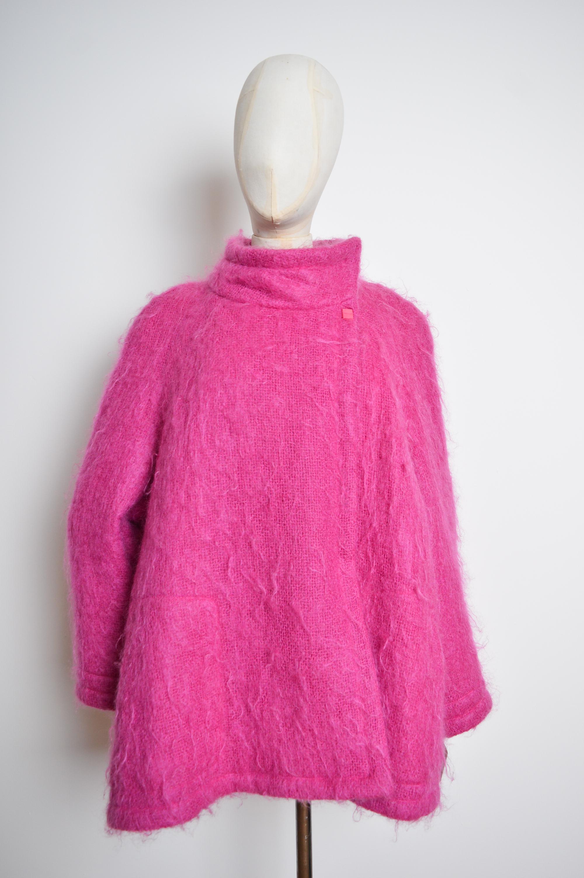 Hot Pink 1980's Fuzzy Mohair Thierry Mugler - Pure Wool Oversized Swing Coat For Sale 2