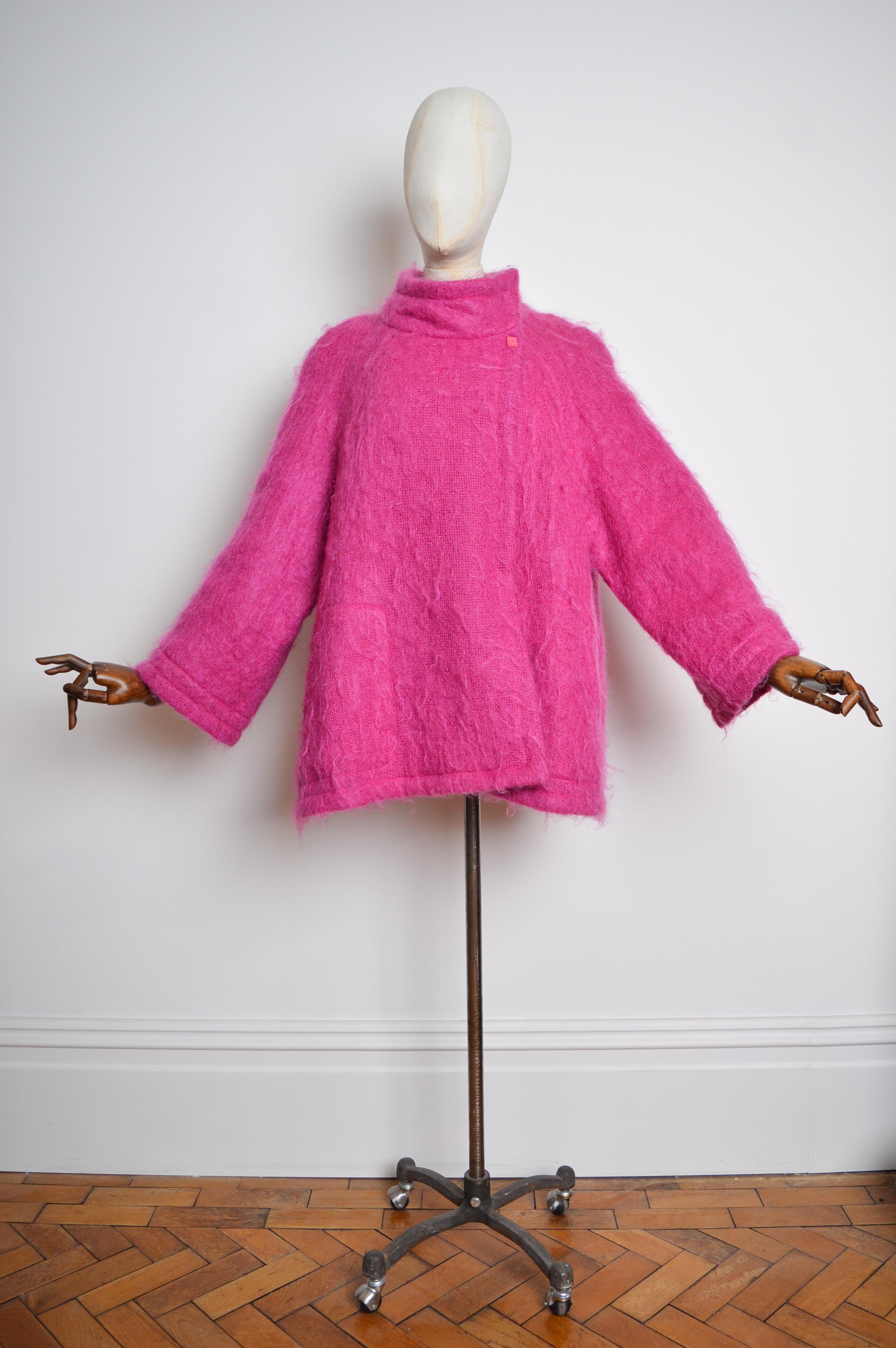 Hot Pink 1980's Fuzzy Mohair Thierry Mugler - Pure Wool Oversized Swing Coat For Sale 3