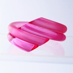 Hot Pink Acryl Chunky Bypass Statement Armreif von Judith Hendler, 1980er Jahre