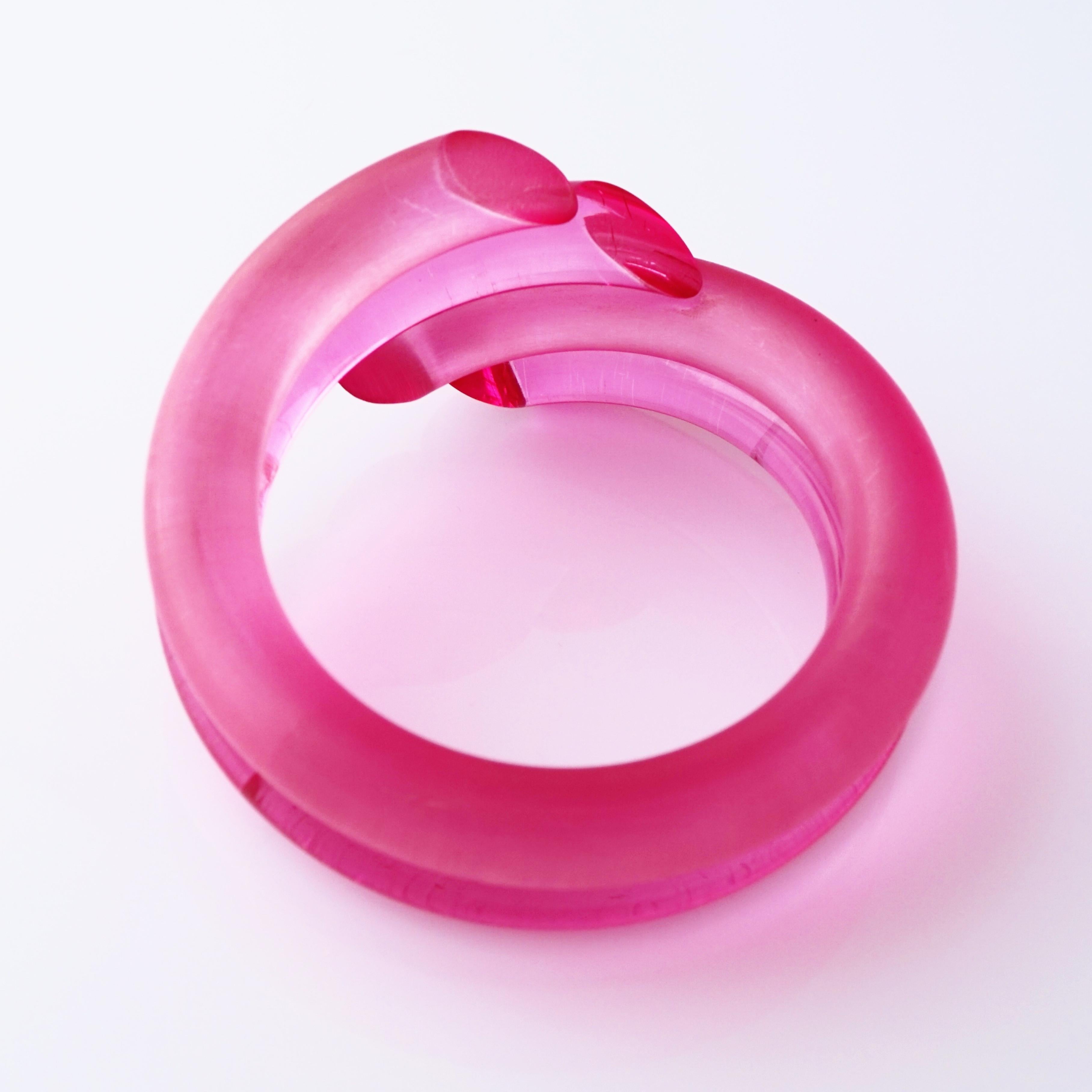 Hot Pink Acrylic Chunky Bypass Statement Bangle By Judith Hendler, 1980s For Sale 1