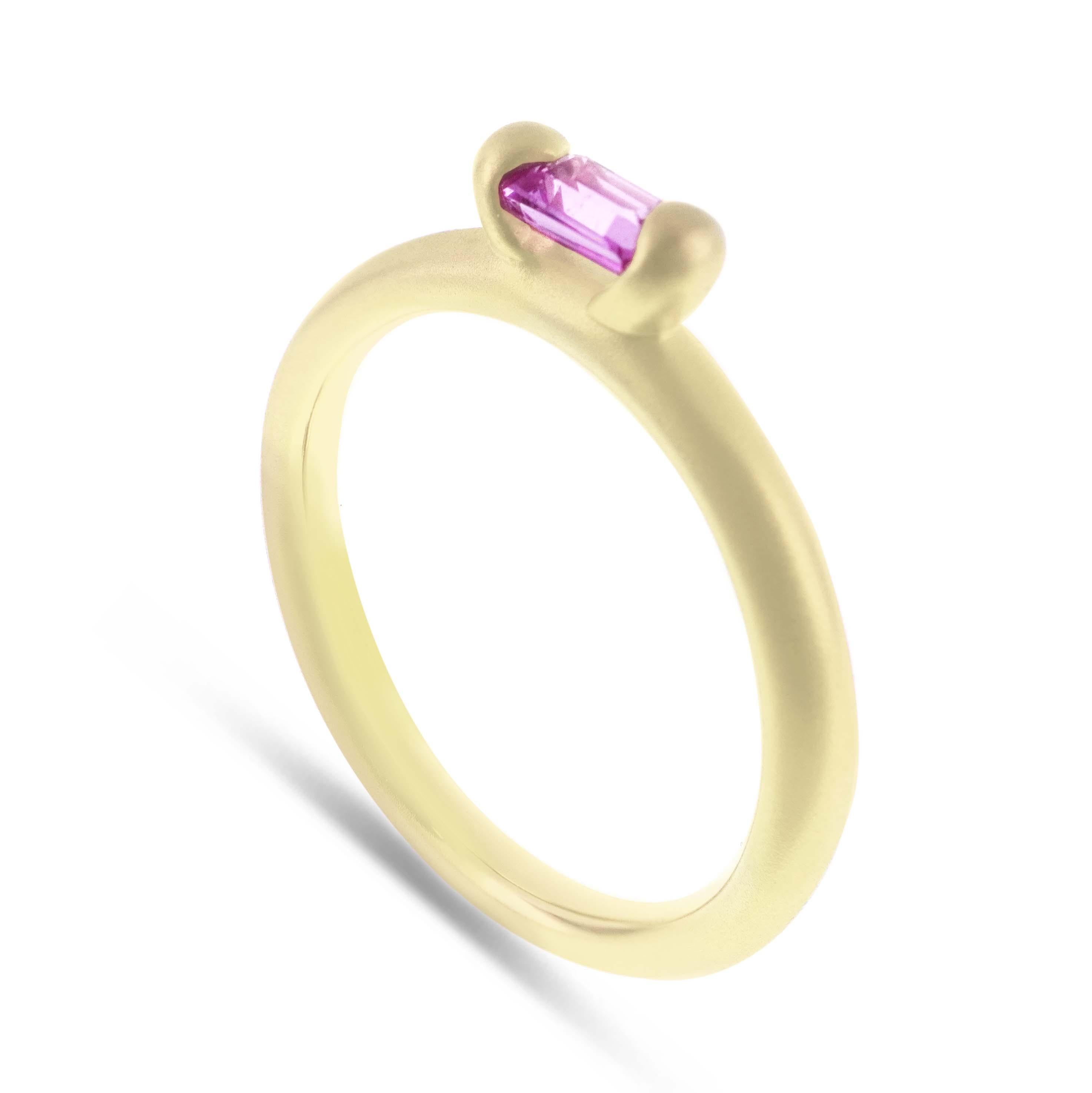 Hot Pink Emerald Cut Natural Sapphire 18K Italian Finish Gold Solitaire Ring In New Condition For Sale In Hung Hom, HK