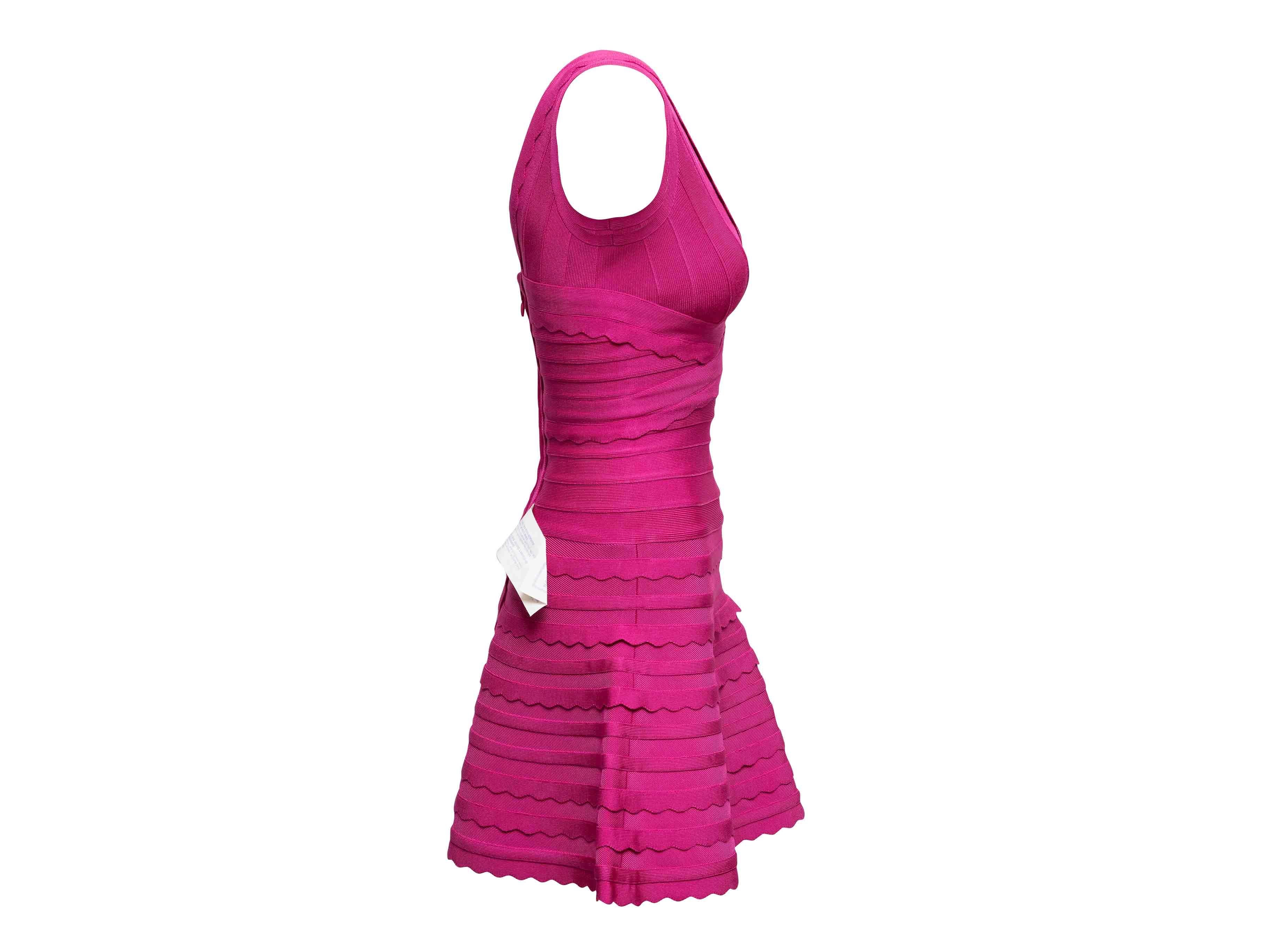 Mini abito senza maniche Herve Leger rosa caldo con linea ad A taglia US XS In condizioni buone in vendita a New York, NY