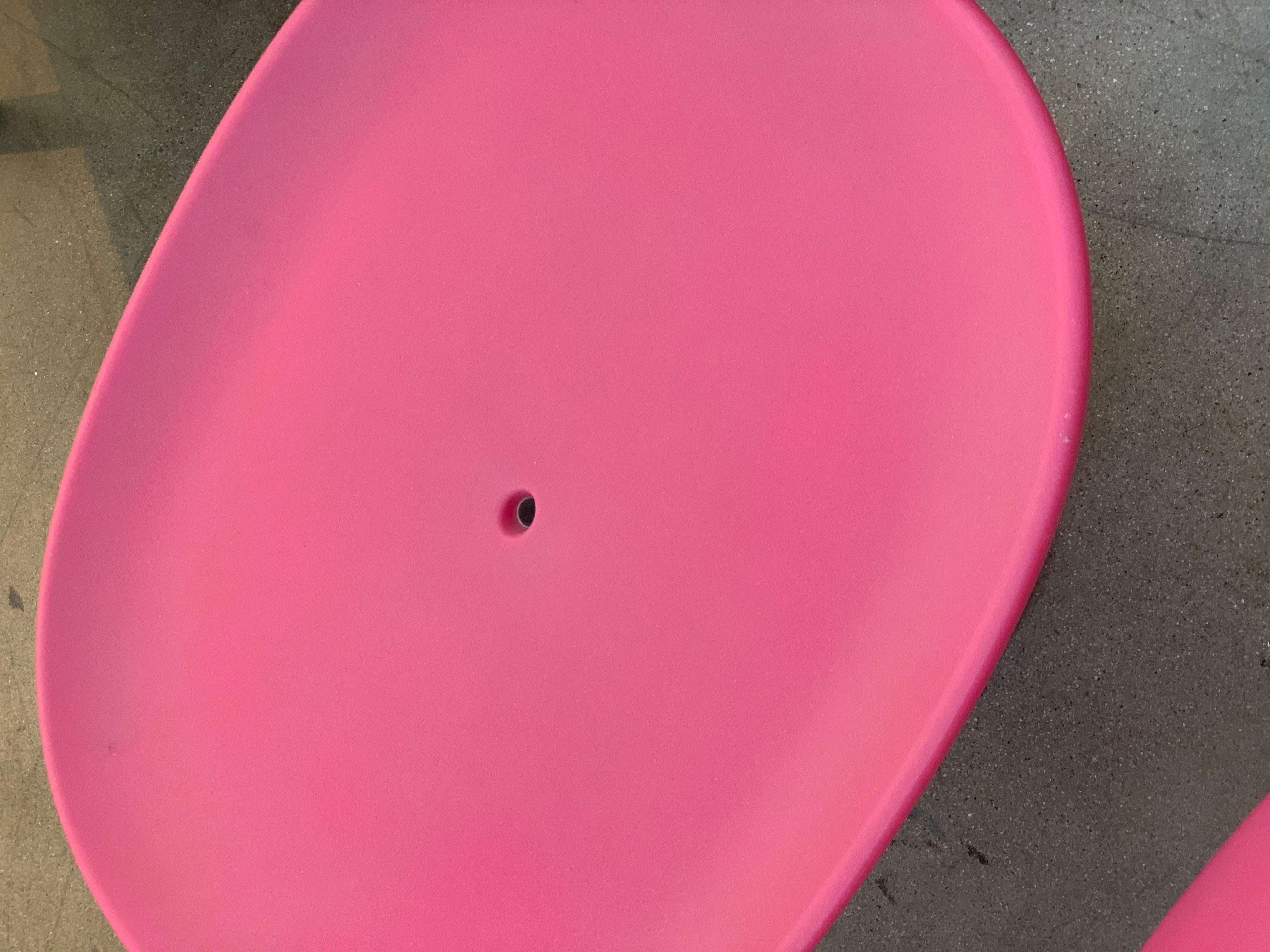 Machine-Made Hot Pink Karim Rashid Kite Chair and Mini Kite Ottoman For Sale
