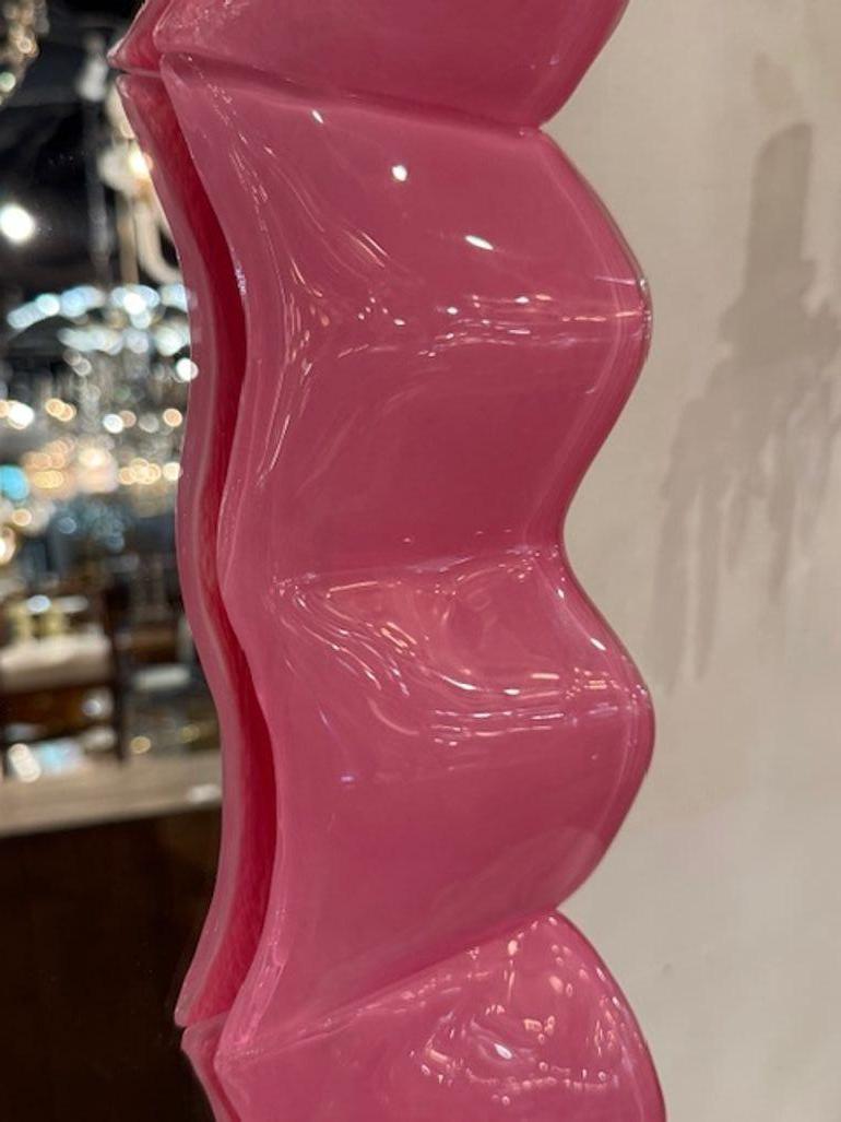 Italiano Specchi in vetro di Murano rosa caldo in vendita