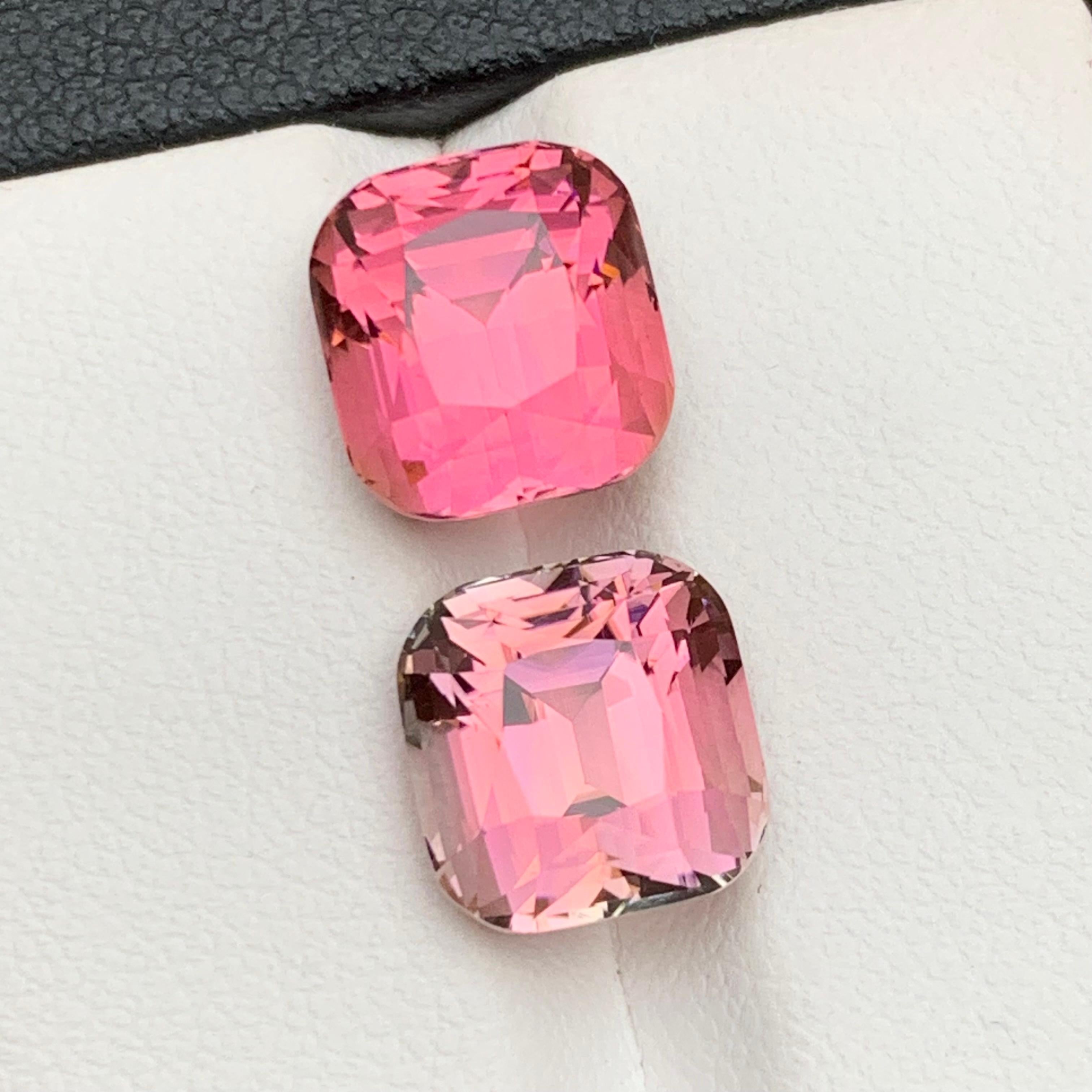 Hot Pink & Neon Bubble Gum Pink Natural Tourmaline Loose Gemstones 10.20Ct-Jewel For Sale 3
