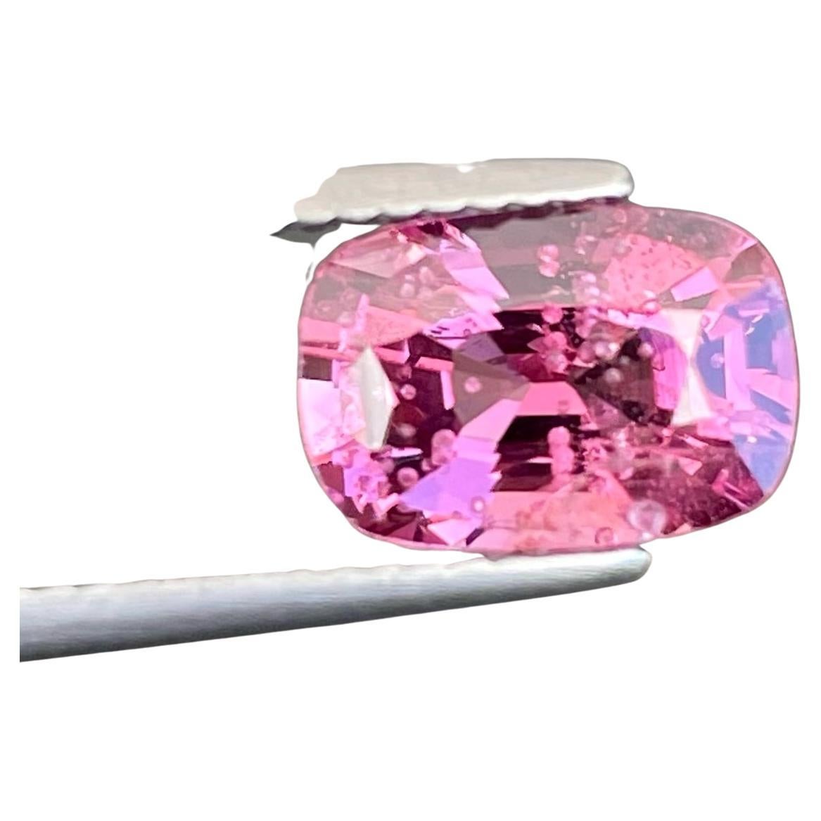 Hot Pink Sakura Spinel Loose Stone 3.0 Carats Natural Spinel Faceted Spinel Gems For Sale