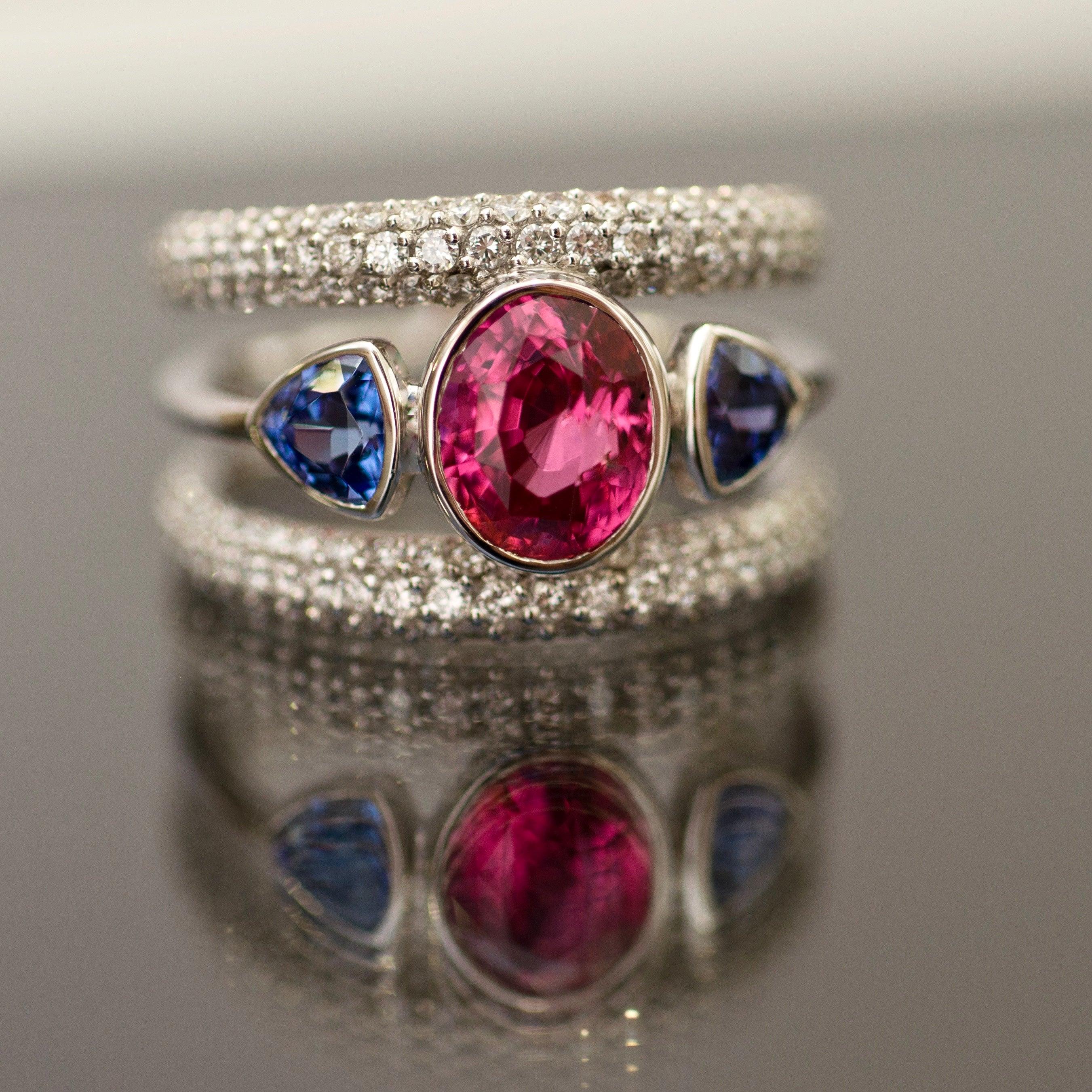 For Sale:  Hot Pink Sapphire 2, 5 Ct with Tanzanites and Diamonds 18 Karat White Gold Ring 2