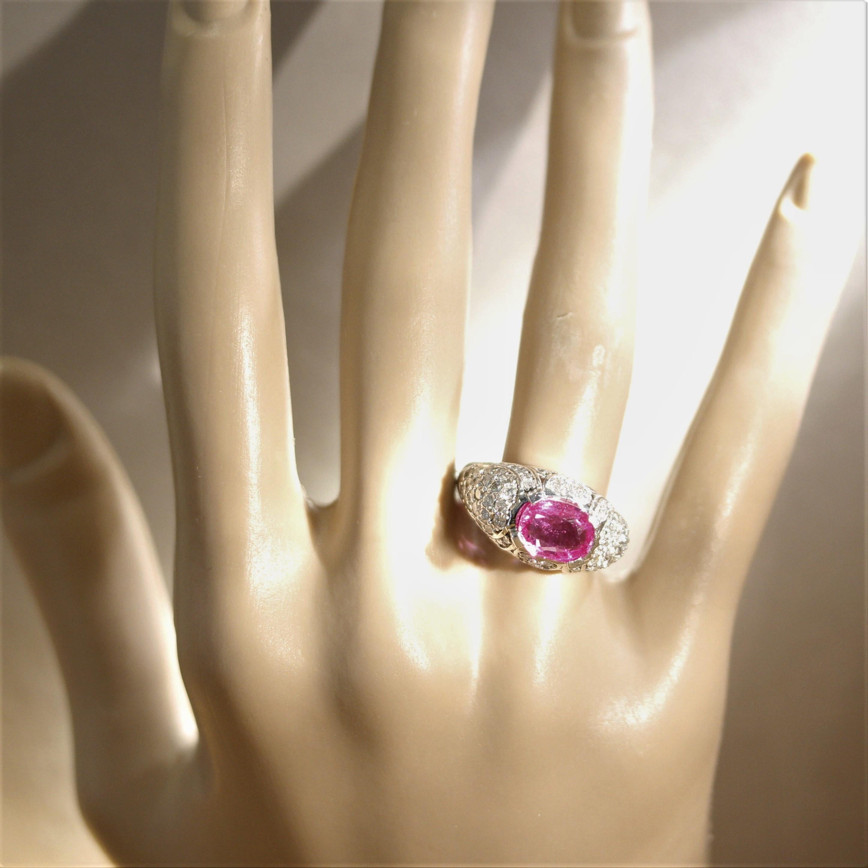 Hot-Pink Sapphire Diamond Gold “Heart-Motif” Ring For Sale 1
