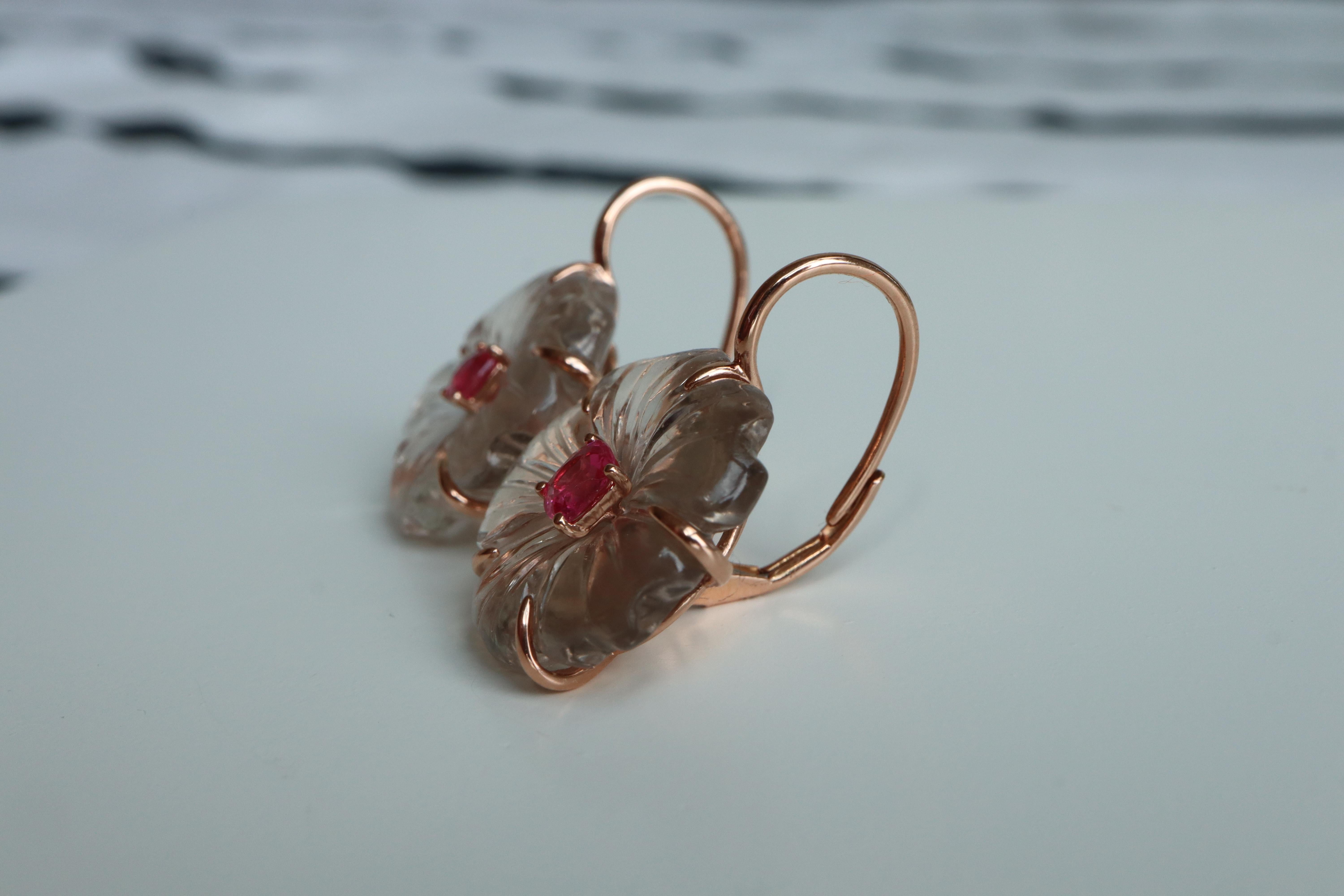 Orecchino con spinello rosa caldo e quarzo rosa naturale in oro massiccio 18 carati In condizioni Nuovo in vendita a Singapore, SG