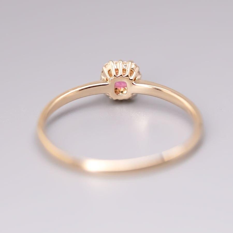da uomo o donna Anello con diamante e spinello rosa caldo in oro giallo 18 carati in vendita