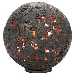 Lampe de table Hot Planet en bronze moulé de Christopher Kreiling