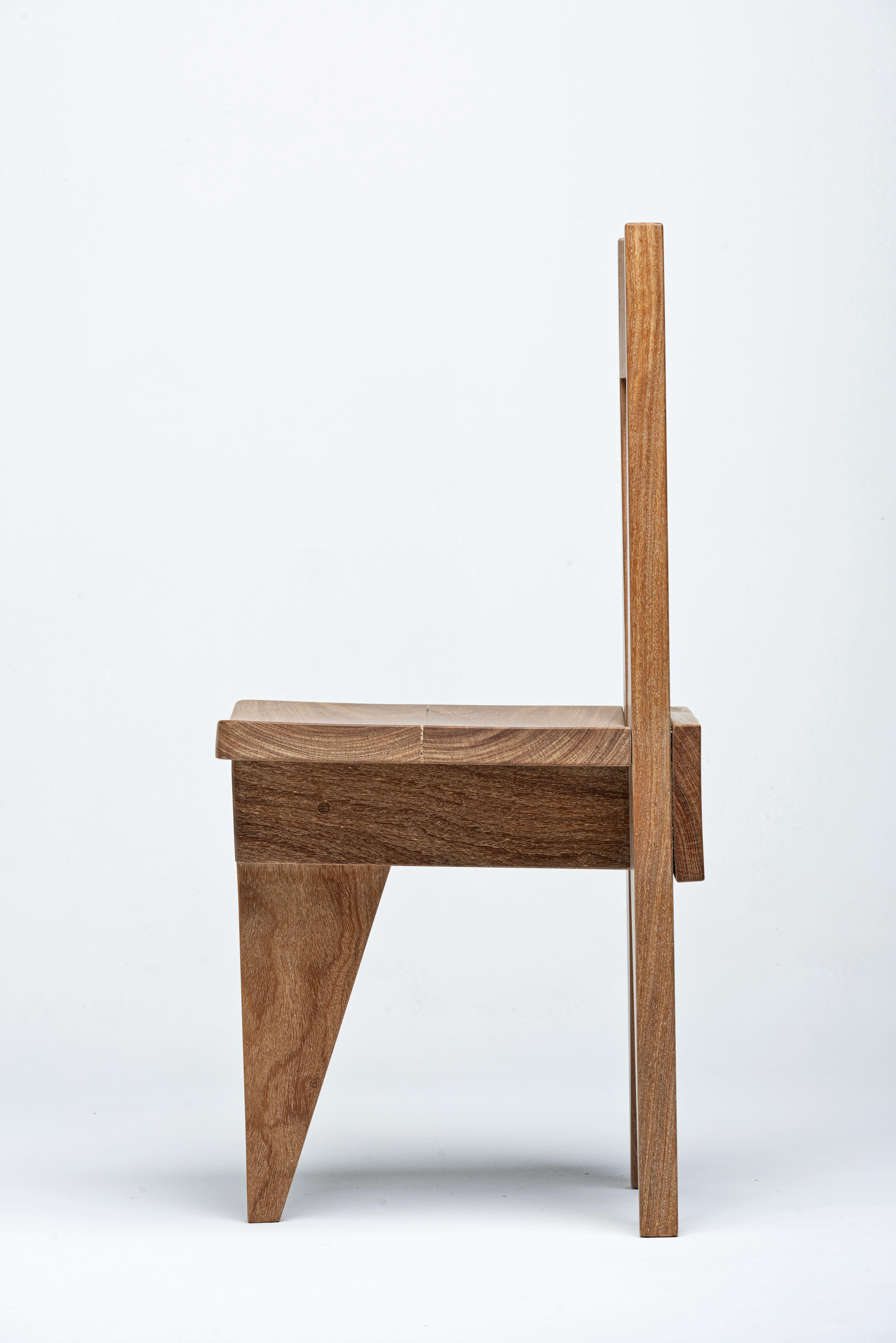 Brésilien Chaise d'hôtel - 2024 Reissue, Wood - par José Zanine Caldas en vente