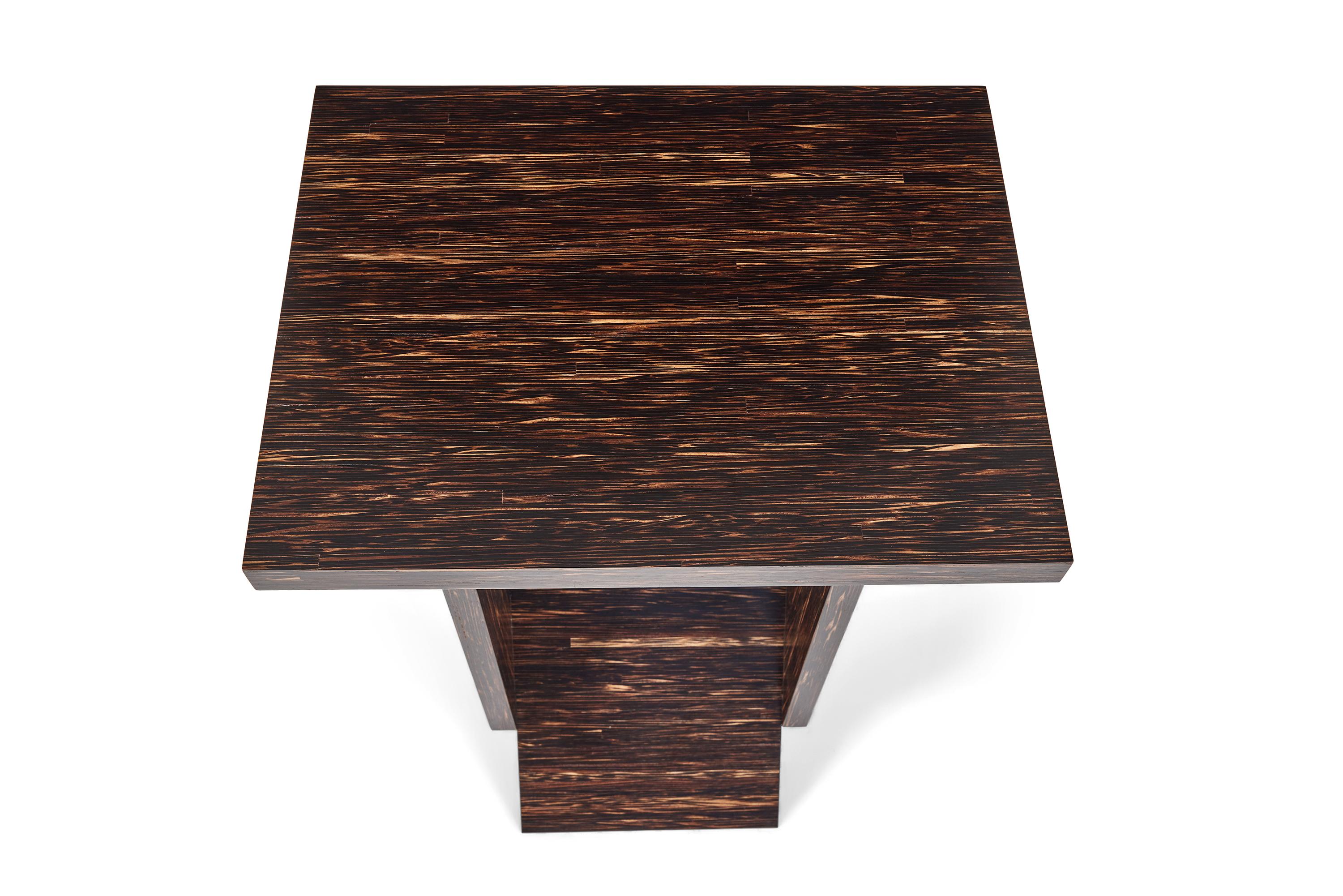 Français Table d'appoint « Hotel de Tour » en bois de palmier à la manière de Pierre Chareau en vente