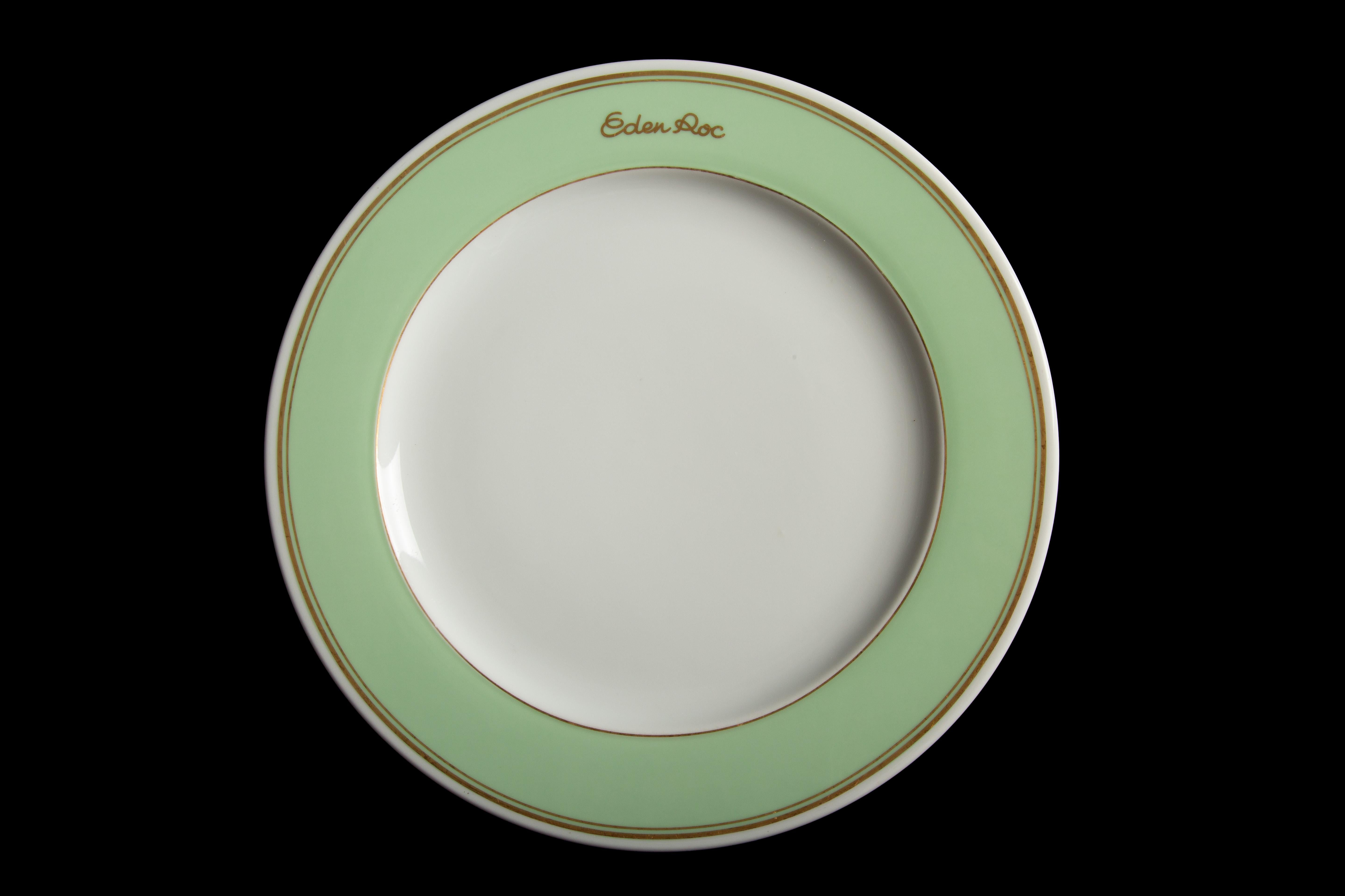 Louis XVI Hotel du Cap-Eden-Roc Charger/Dinner Plate: A Taste of Elegance and History 12