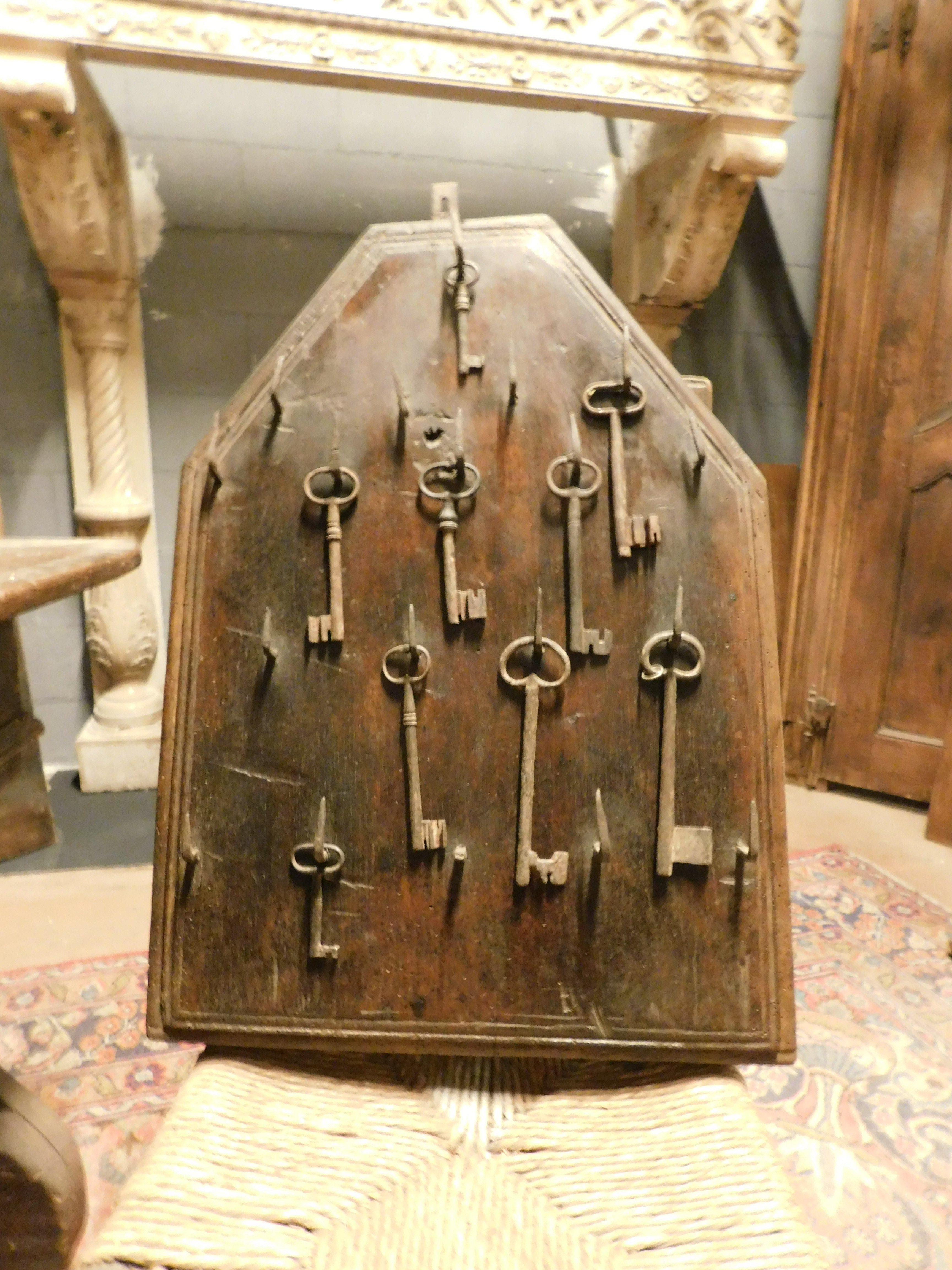 Walnut Hotel key holder in walnut wood with keys, Italy For Sale