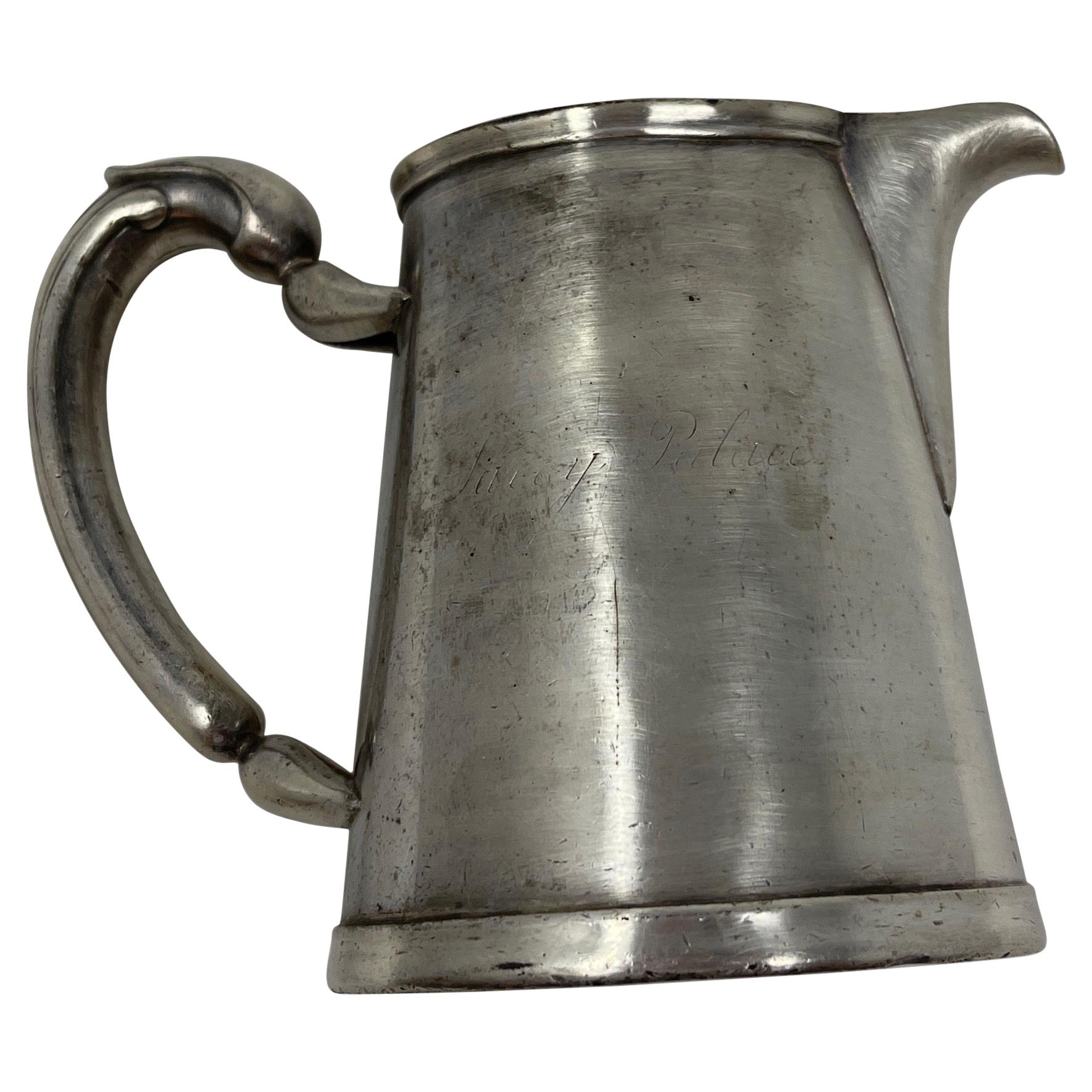 Crémier en argent de l'hôtel
