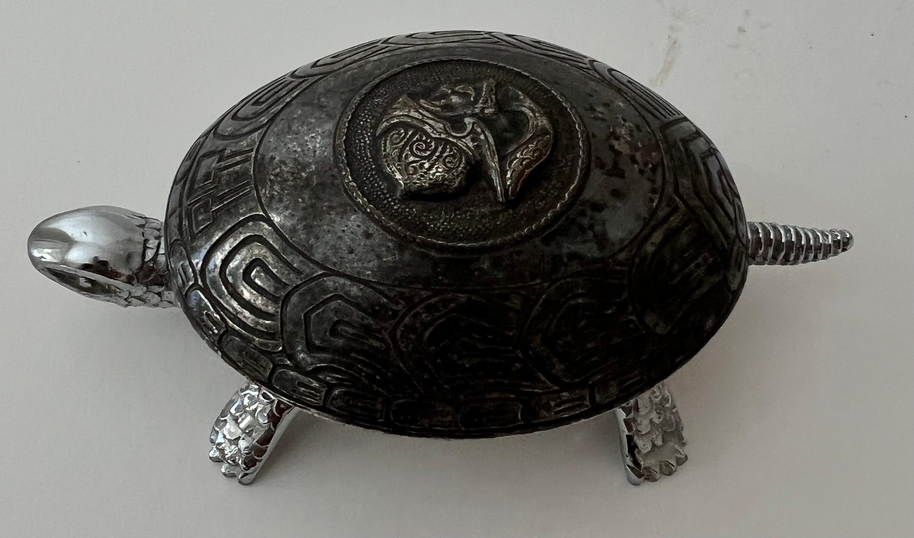 Hotel Turtle Bell by BOJ Eibar Head and Tail Ring When Pressed In Good Condition For Sale In Los Angeles, CA