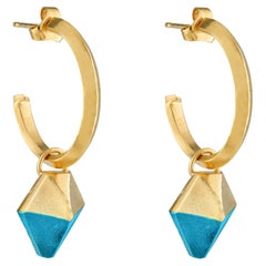 HotRocks Alchemy, orecchini a cerchio con charm in oro 18ct Fairmined Vermeil - Blu cielo
