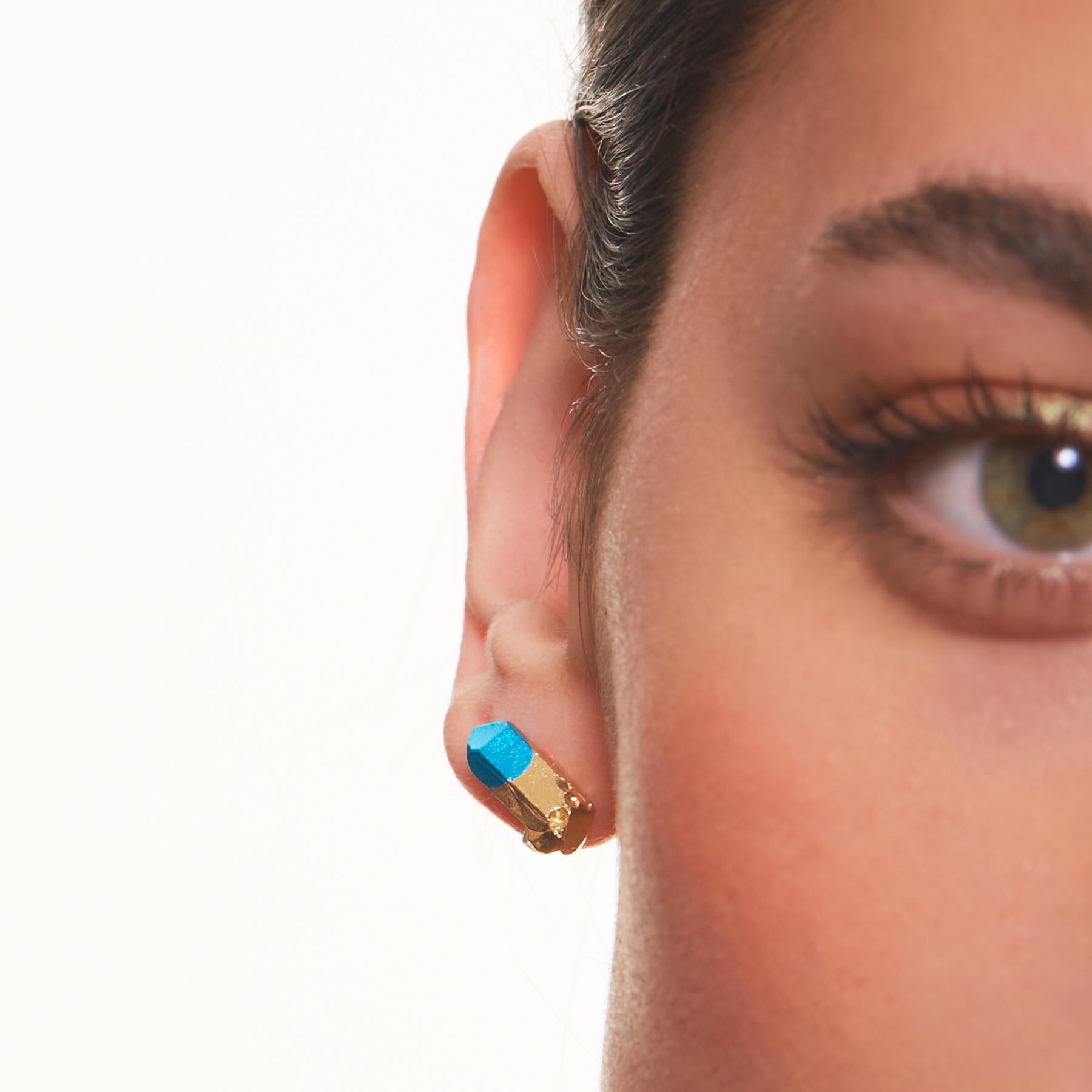 Donna HotRocks Alchemy, orecchini con perno in oro 18ct Fairmined Vermeil - Blu cielo in vendita