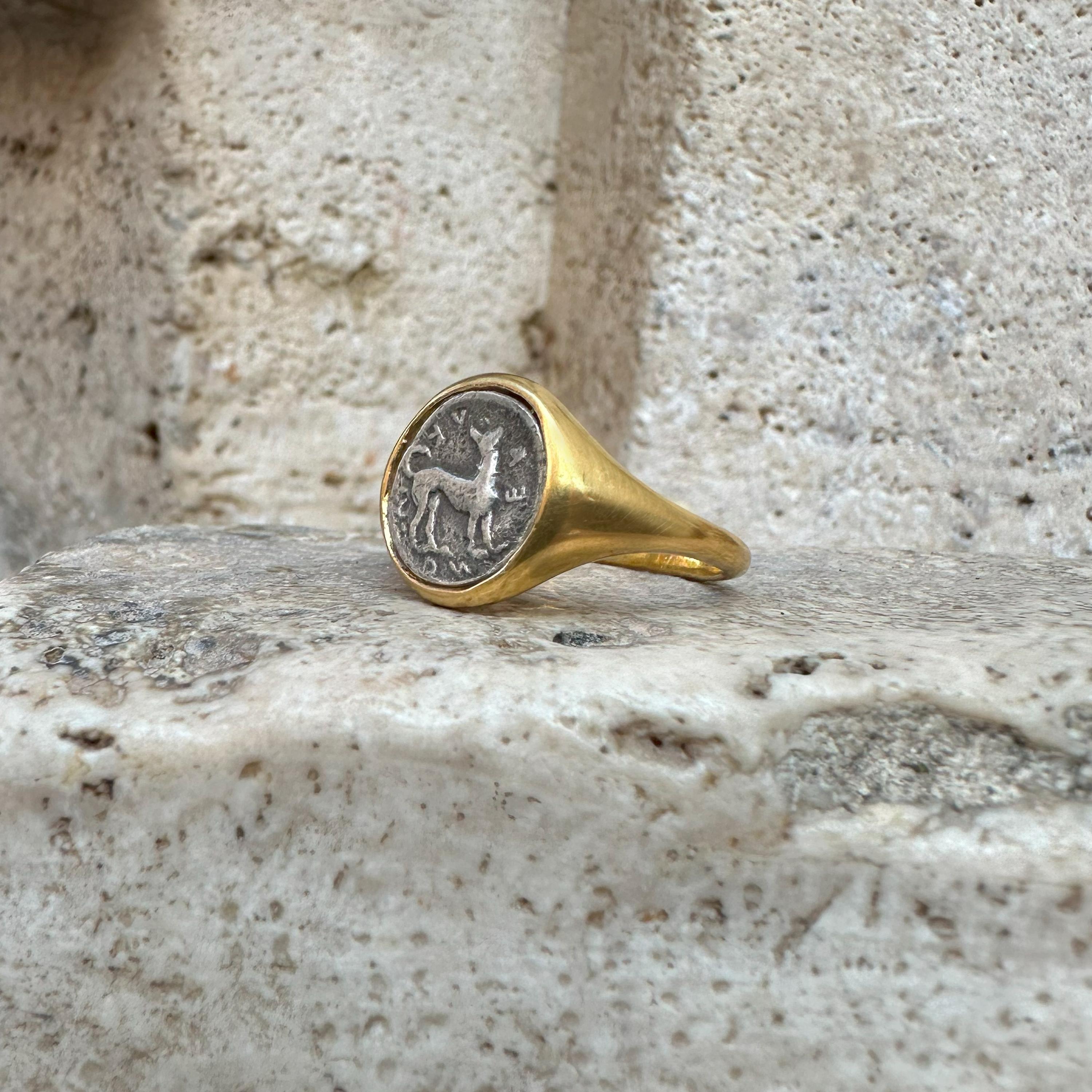 da uomo o donna Cane da caccia Autentica moneta greca antica 460-450 a.C. Anello in oro 18 Kt in vendita