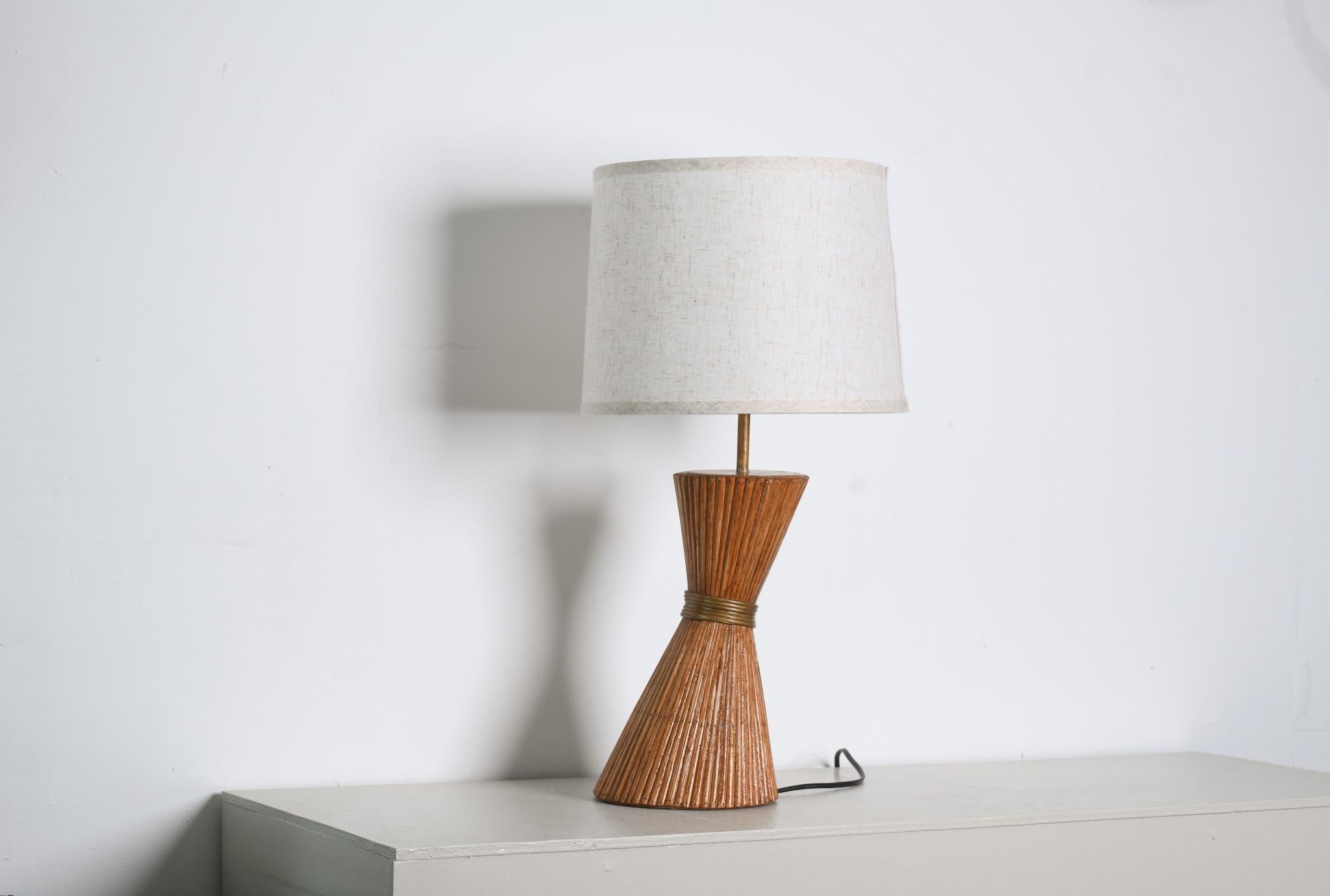 Mid-Century Modern Lampe de table en forme de sablier en forme de sablier en vente