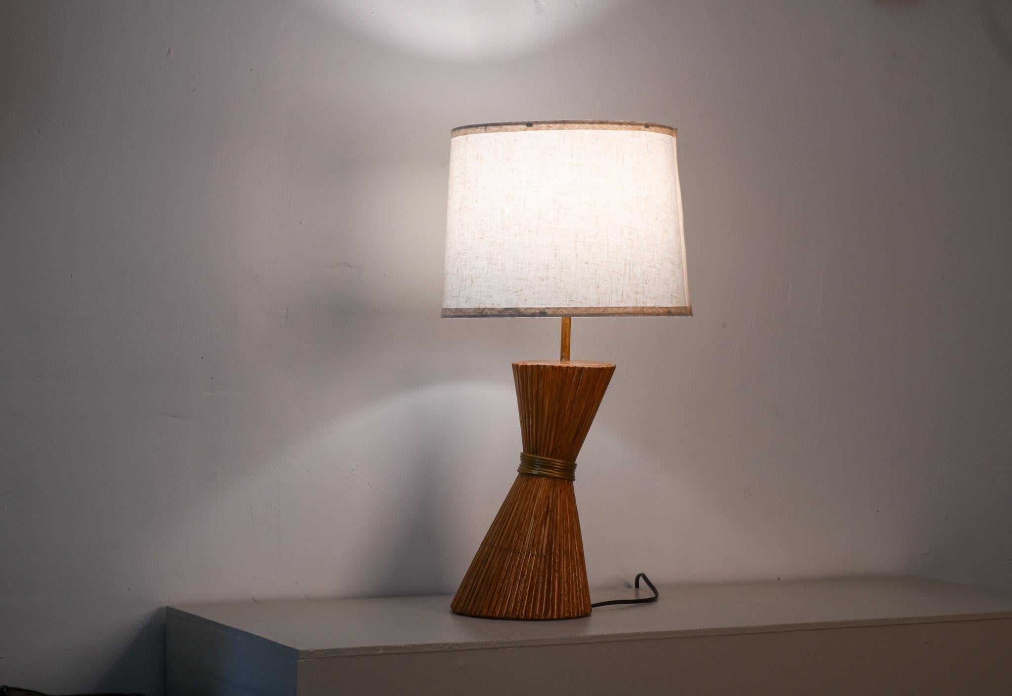 Fait main Lampe de table en forme de sablier en forme de sablier en vente