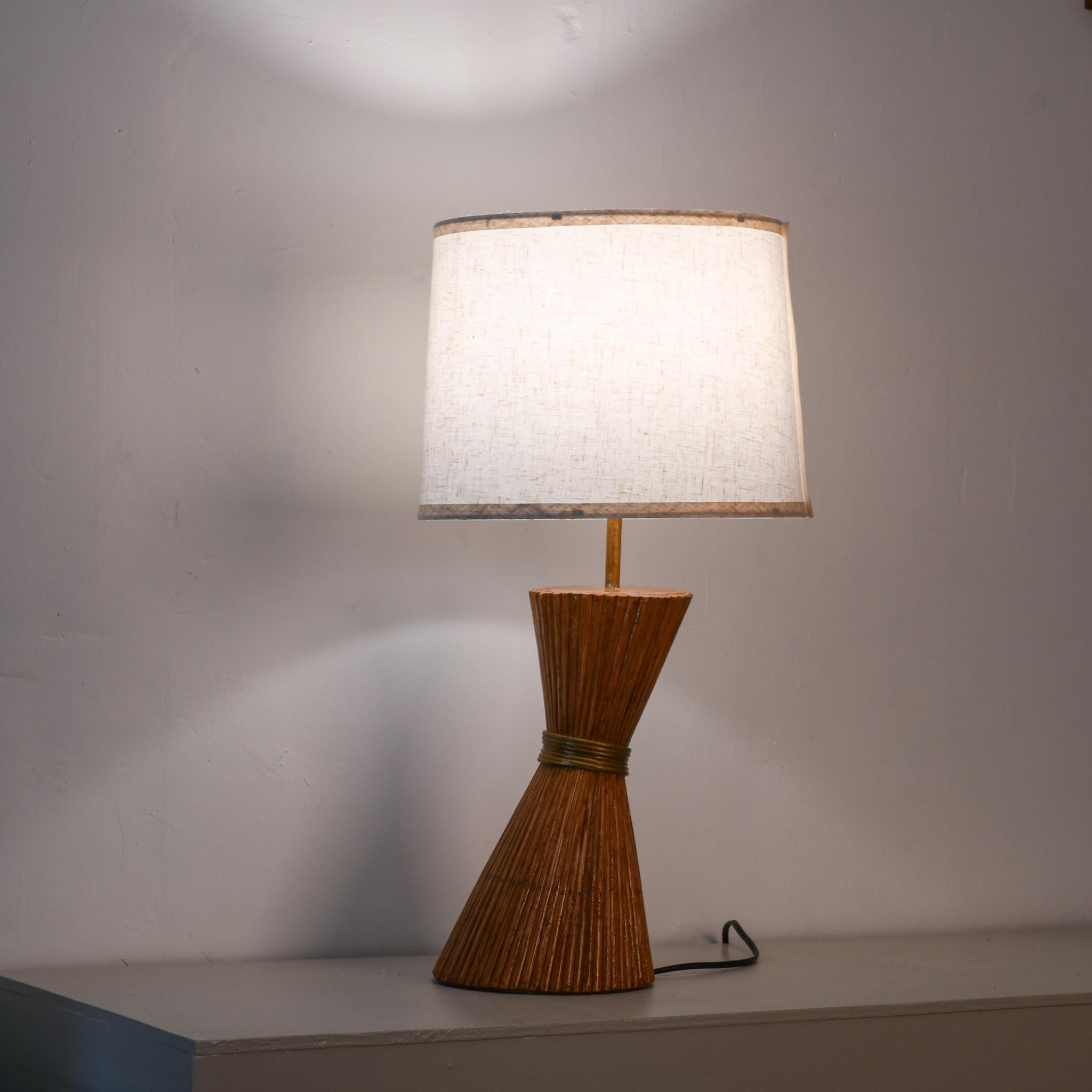 XXIe siècle et contemporain Lampe de table en forme de sablier en forme de sablier en vente