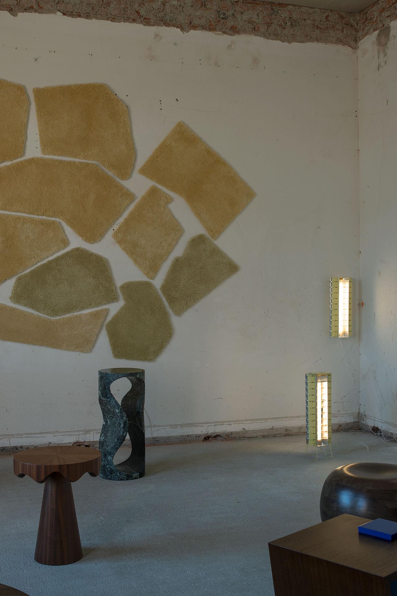 Hourglass Alpi Verde Marble Pedestal by Studio TOOJ im Zustand „Neu“ im Angebot in Geneve, CH
