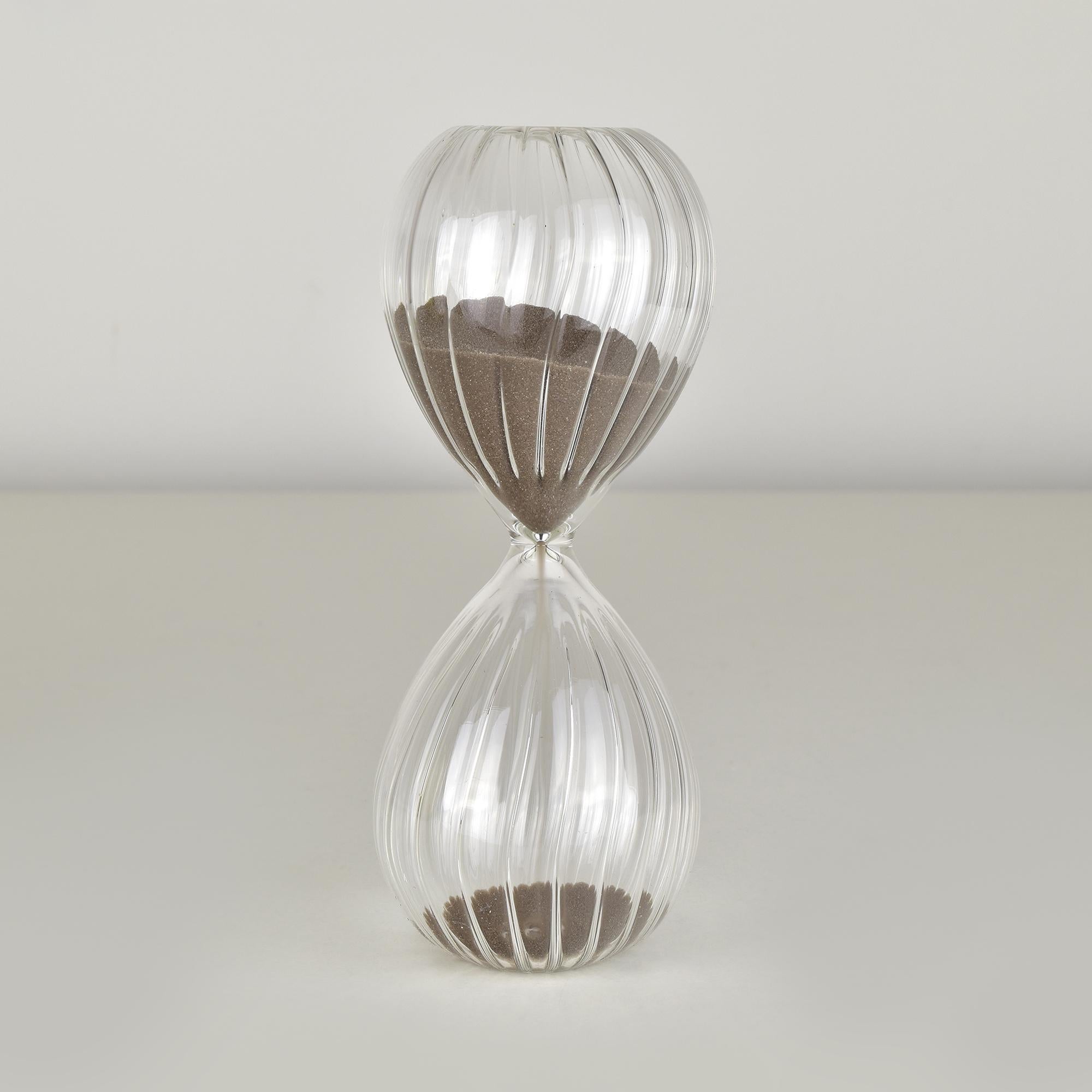 Sanduhr Murano Klar geripptes Studio-Kunstglas Objekte Venini-Stil (Handgefertigt) im Angebot