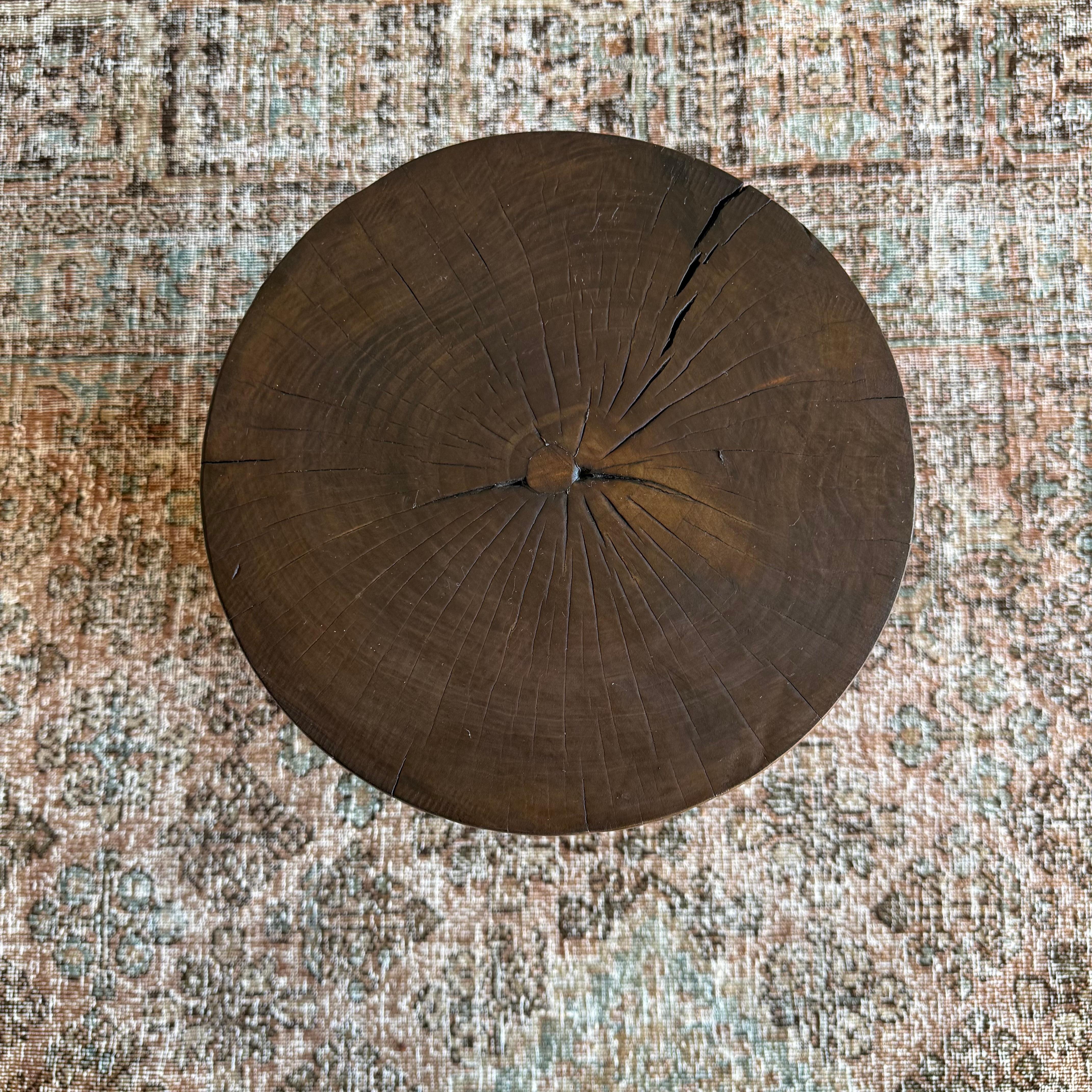 Hourglass Shape Side Stump Table in Walnut In New Condition For Sale In Old Town Orange, CA