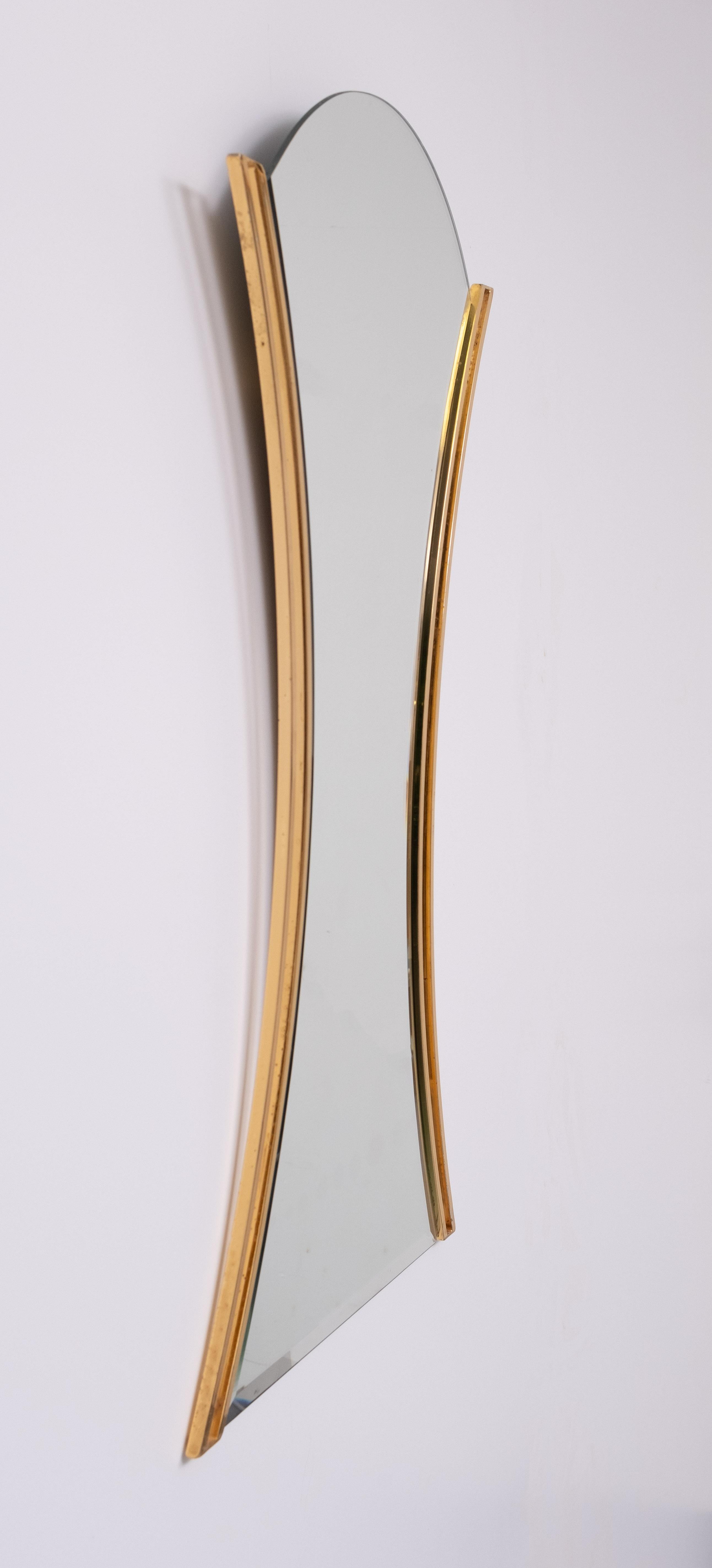 Belga Specchio da parete in ottone a forma di clessidra anni '70 in vendita