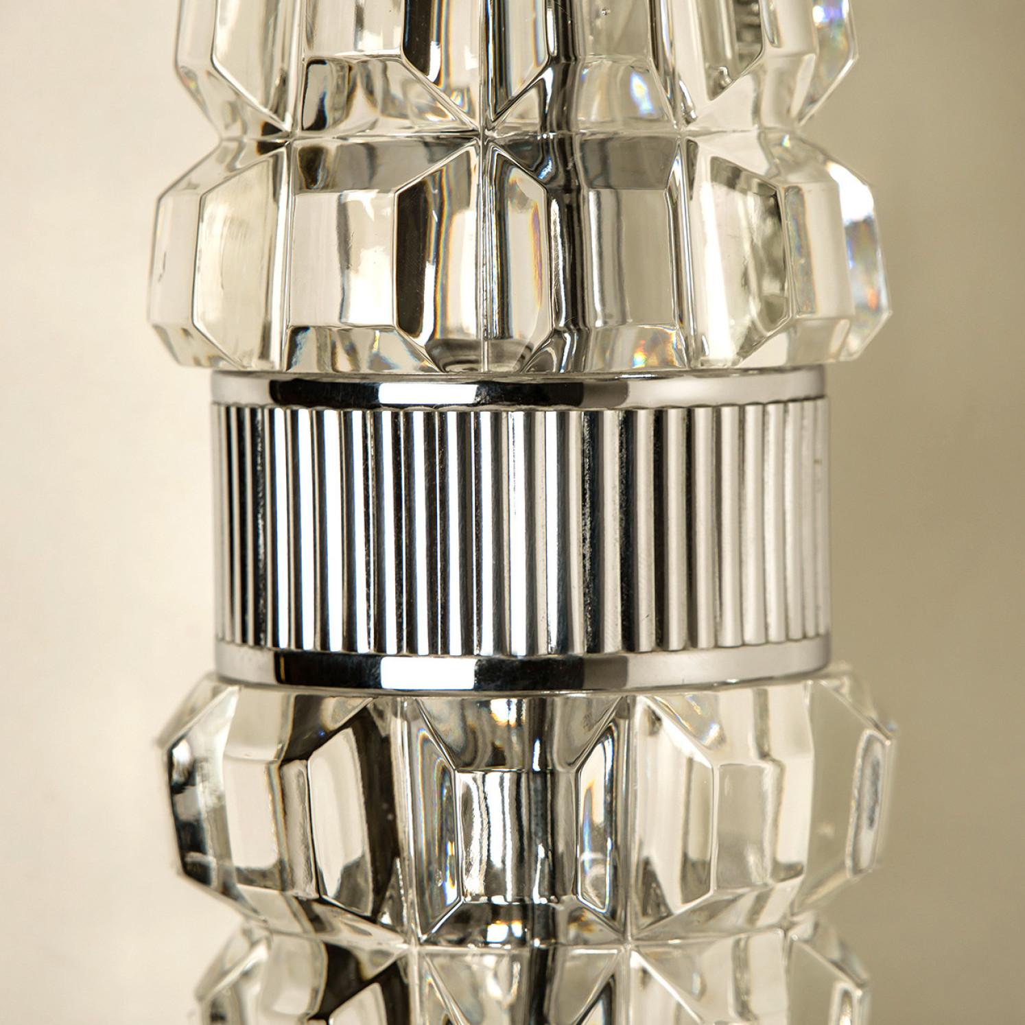 Hourglass Shaped Chrome Wallsconce, France, Europe, 1970s For Sale 2