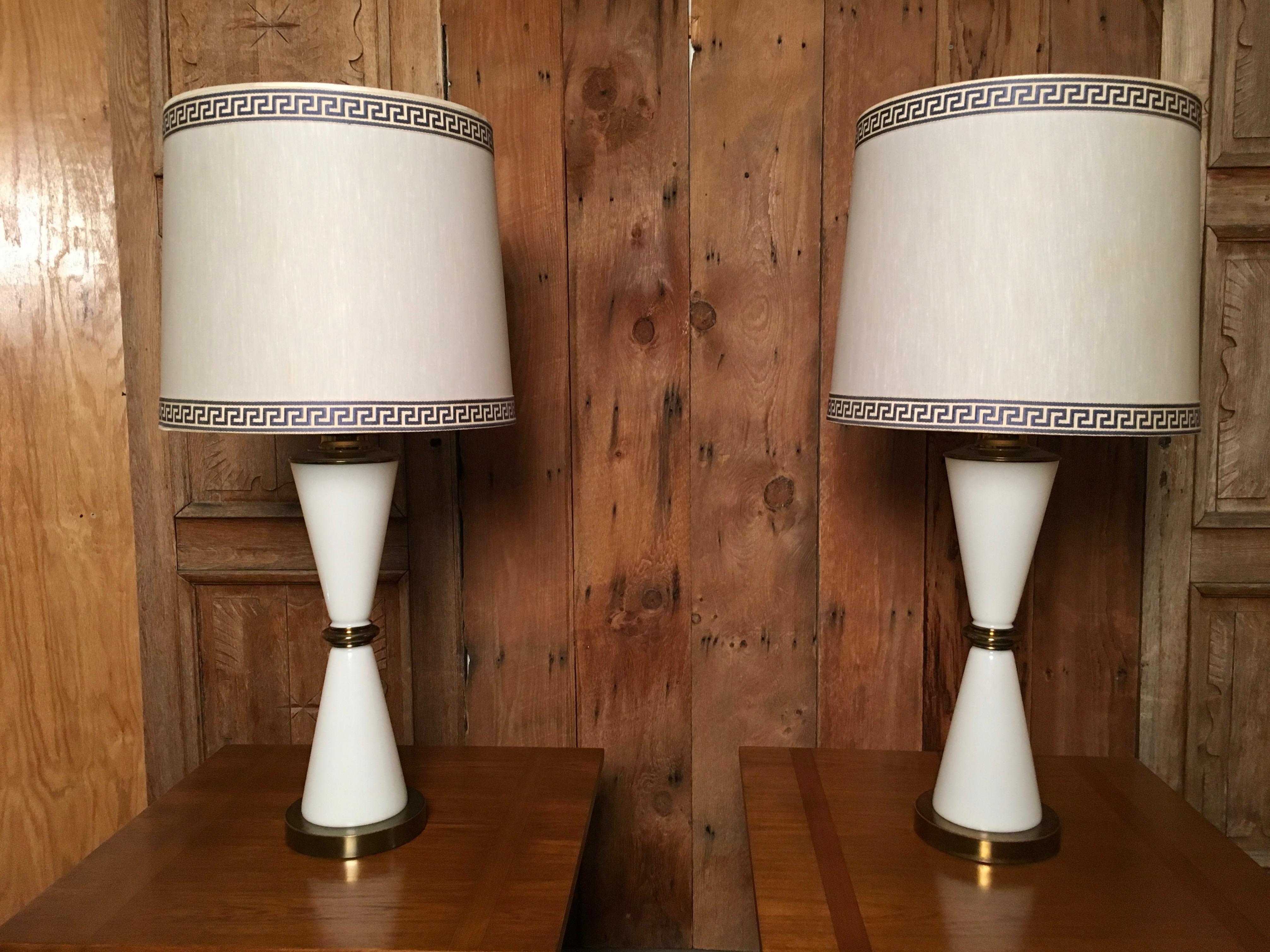 Hourglass Shaped Table Lamps 4