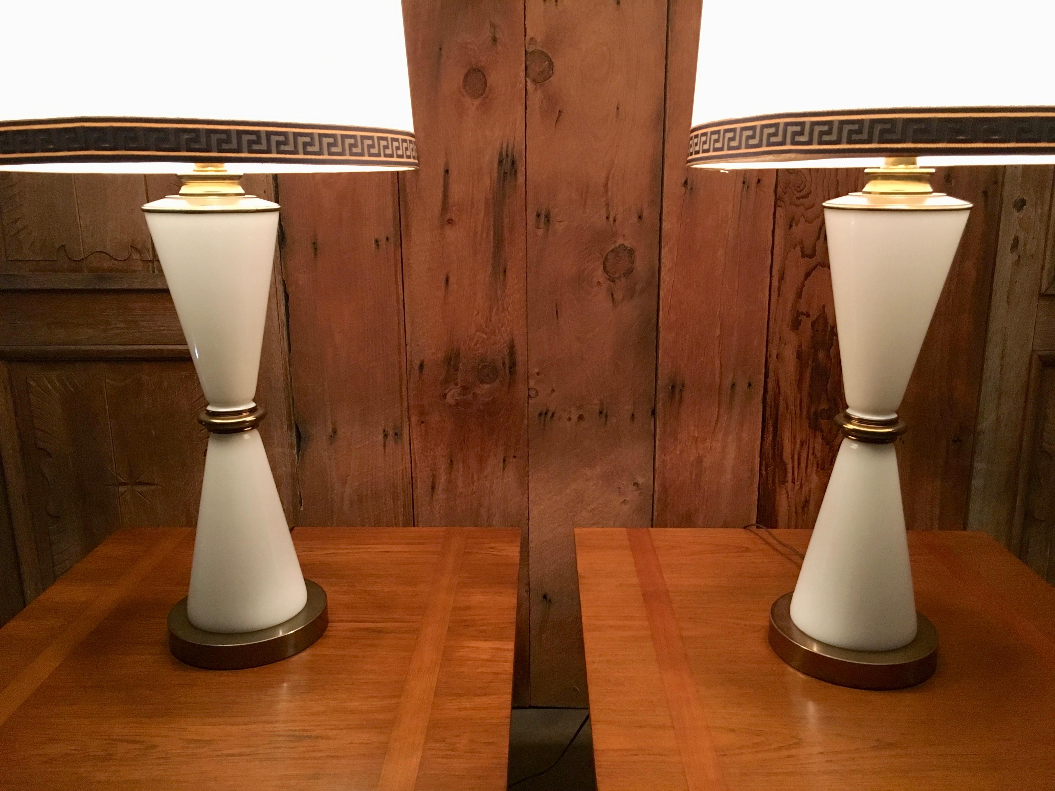 hourglass table lamp