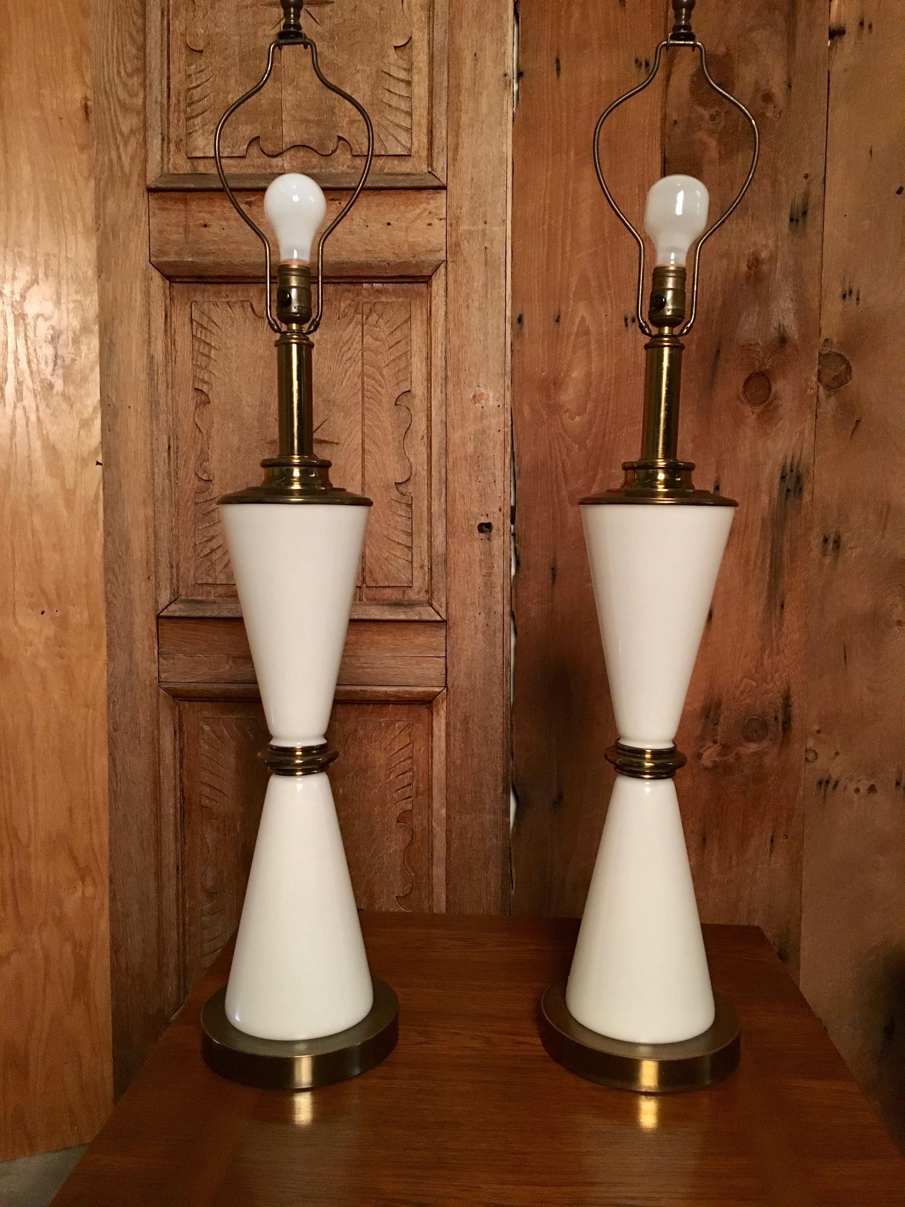 Hourglass Shaped Table Lamps In Good Condition In Denton, TX