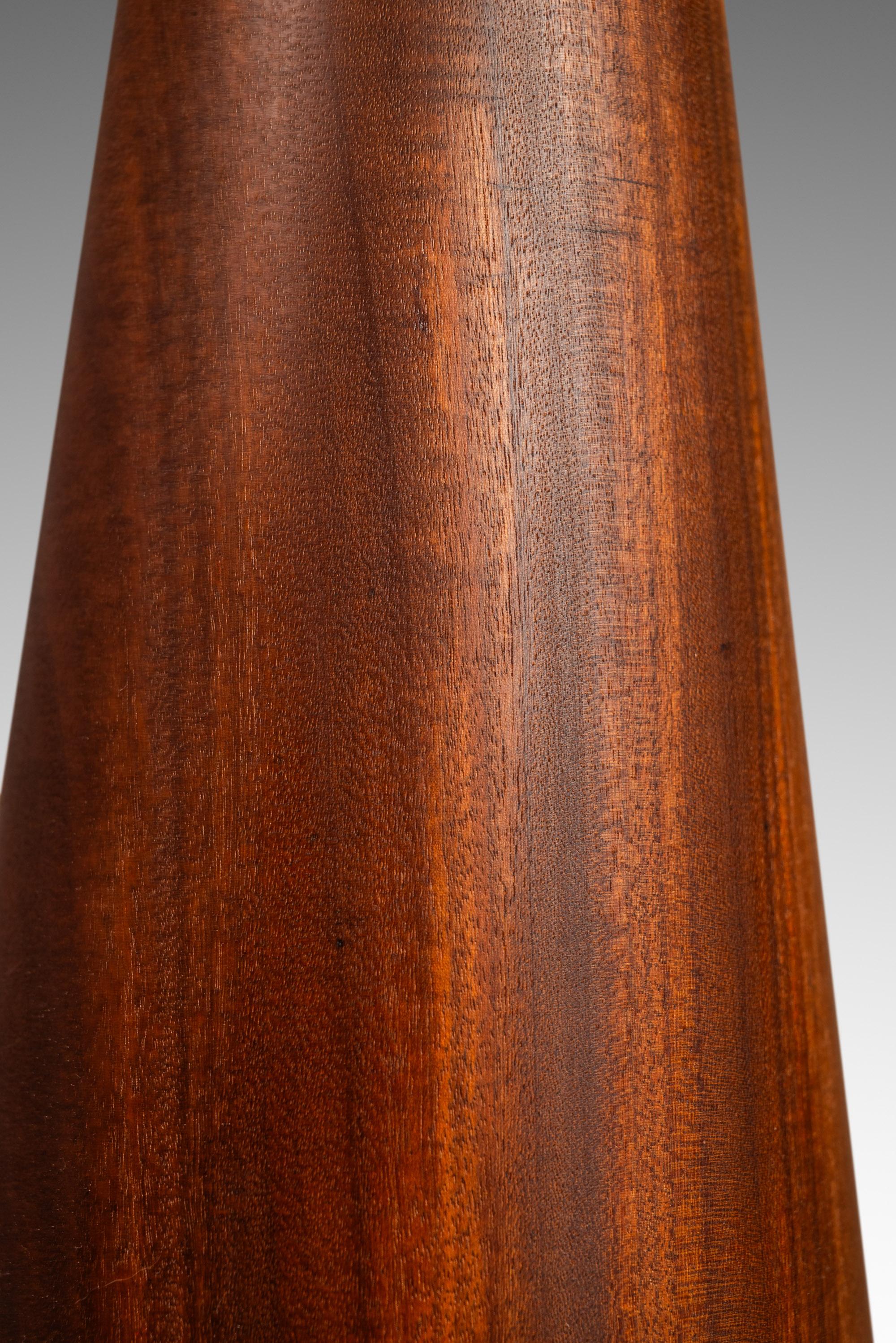 Hourglass Table Lamp in Walnut Attributed to Phillip Lloyd Powell , USA, 1960's For Sale 8