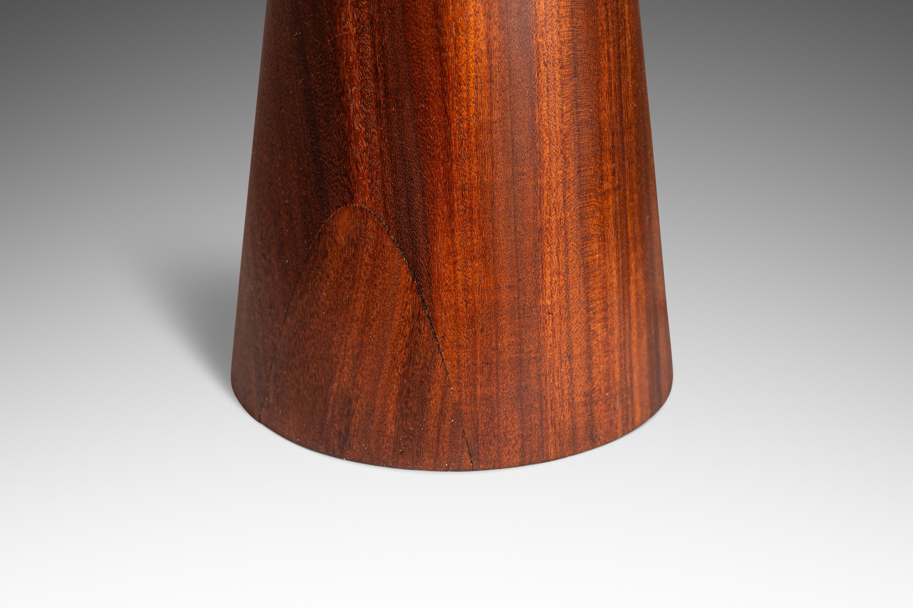 Sanduhr-Tischlampe aus Nussbaumholz, Phillip Lloyd Powell zugeschrieben, USA, 1960er Jahre im Angebot 8