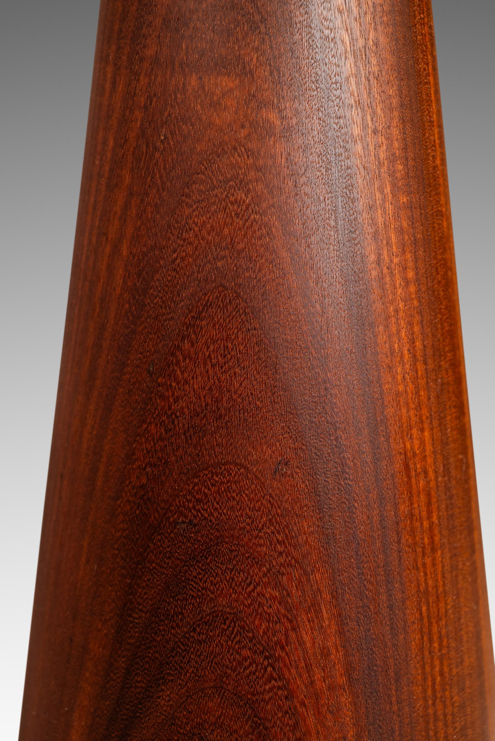 Hourglass Table Lamp in Walnut Attributed to Phillip Lloyd Powell , USA, 1960's For Sale 3