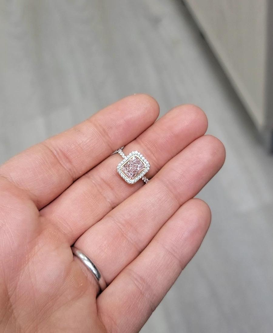 House of Diamonds New York, hellrosa strahlender IF GIA Ring, 1,60 Karat (Radiantschliff) im Angebot