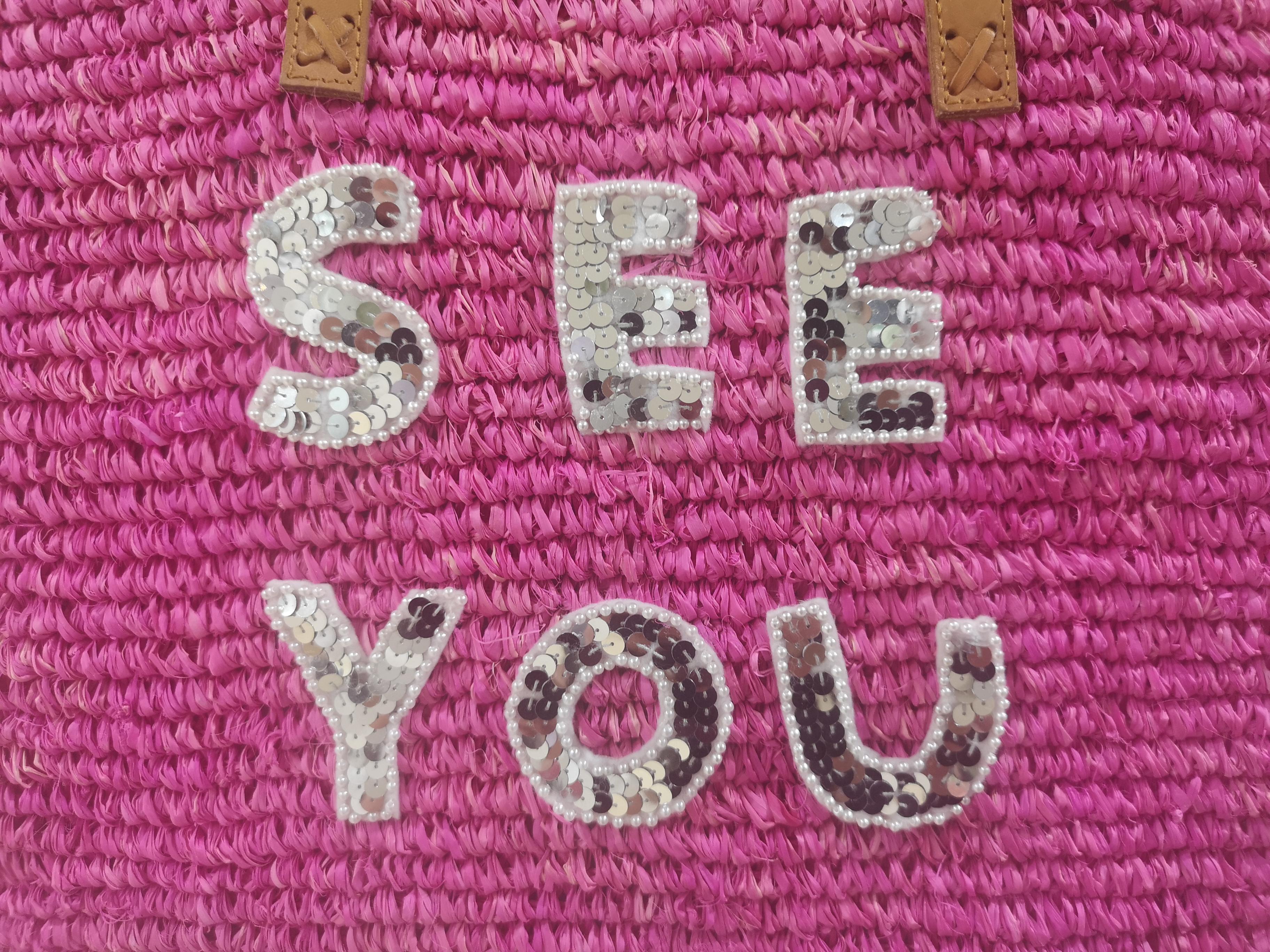 House of Muamua fucsia See you never sequins raffia shoulder bag In New Condition In Capri, IT