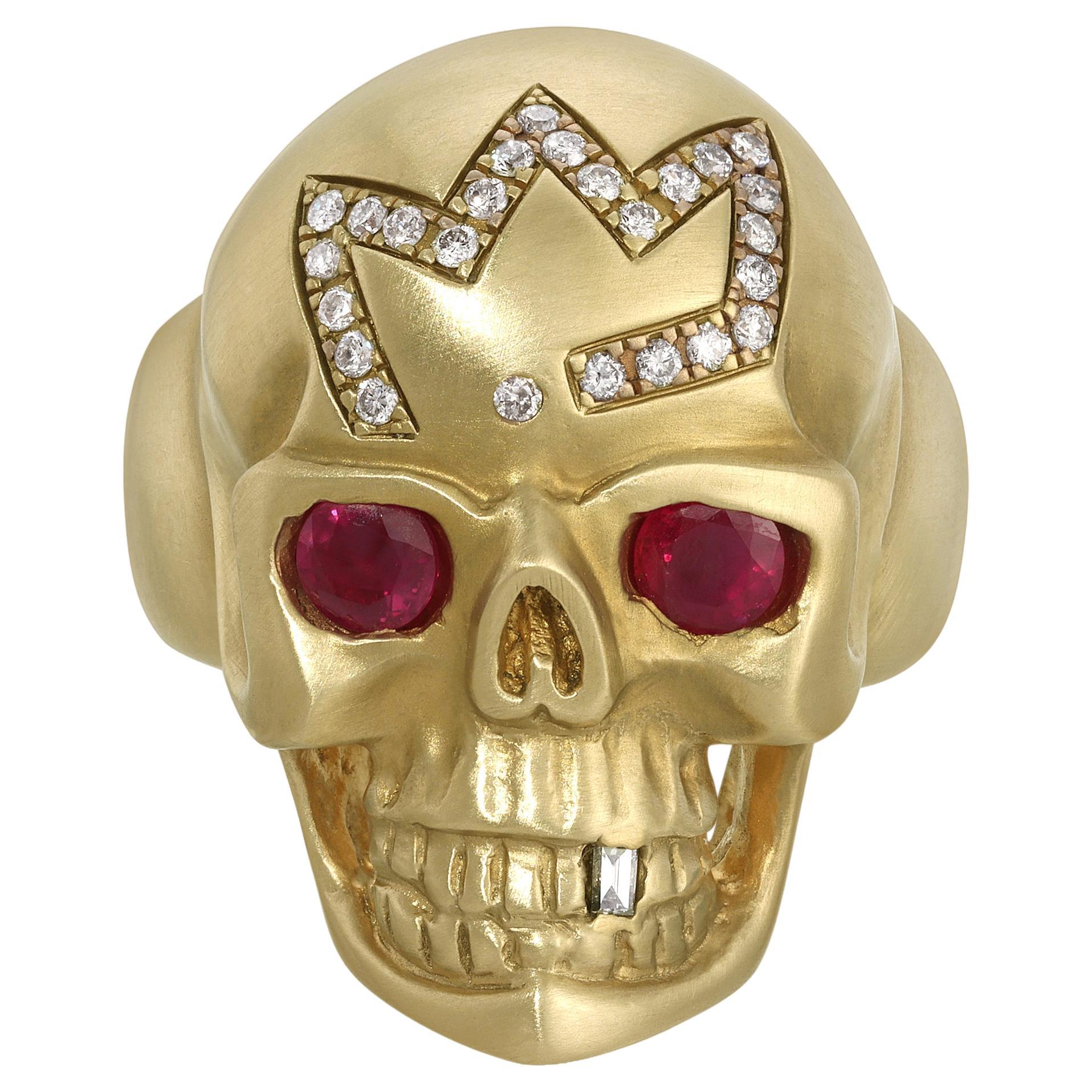 Casa de RAVN, Calavera OG grande de oro de 14 quilates, con ojos de rubí y corona de diamantes en venta