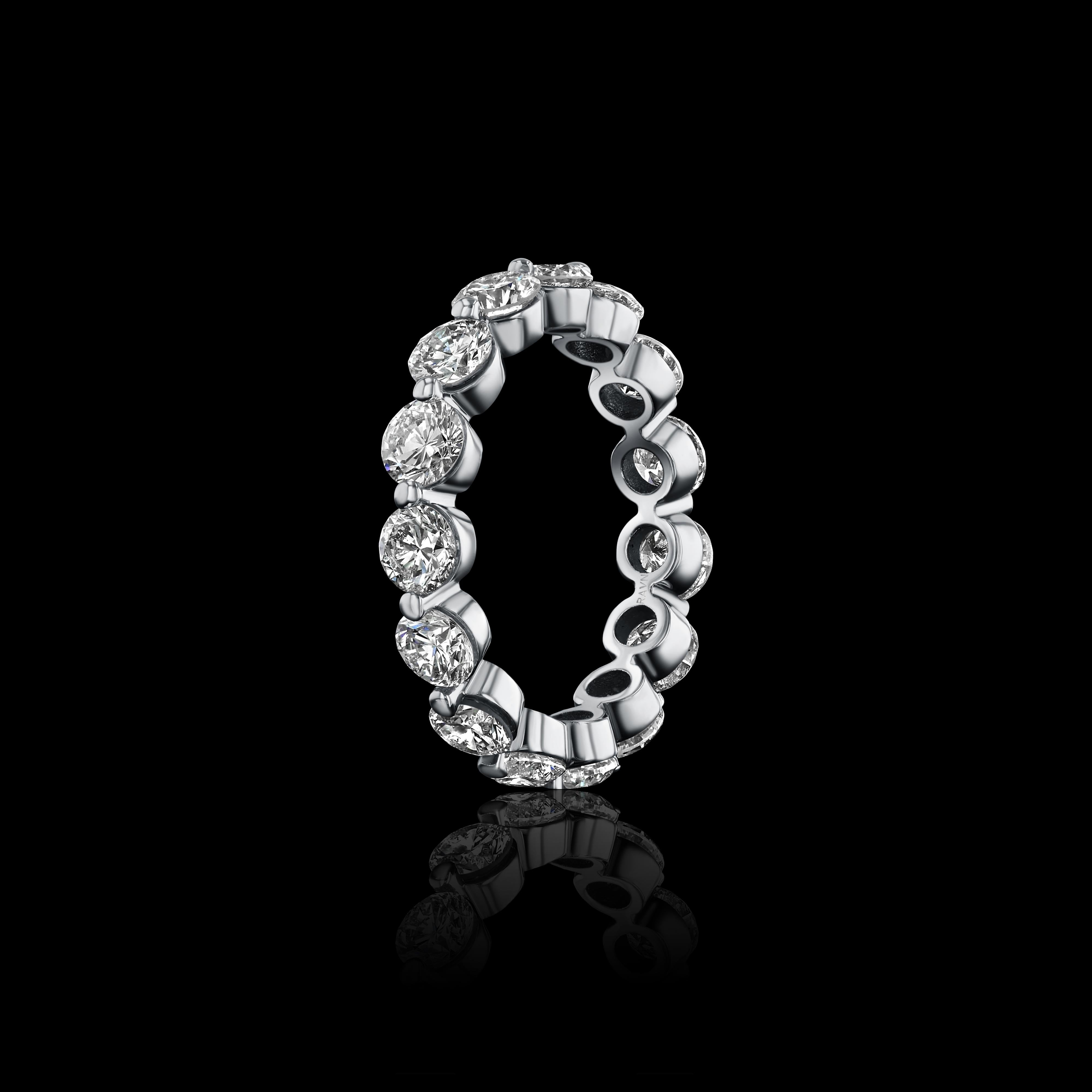 For Sale:  House of RAVN, 18k White Gold, Arpeggio Diamond Eternity Ring with 15 Diamonds 2