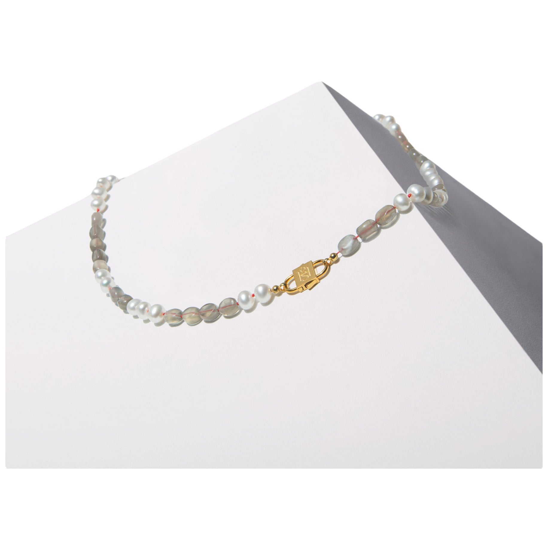 Collar de Piedra Lunar y Pera de la Casa del Sol con Cierre Baby HoS