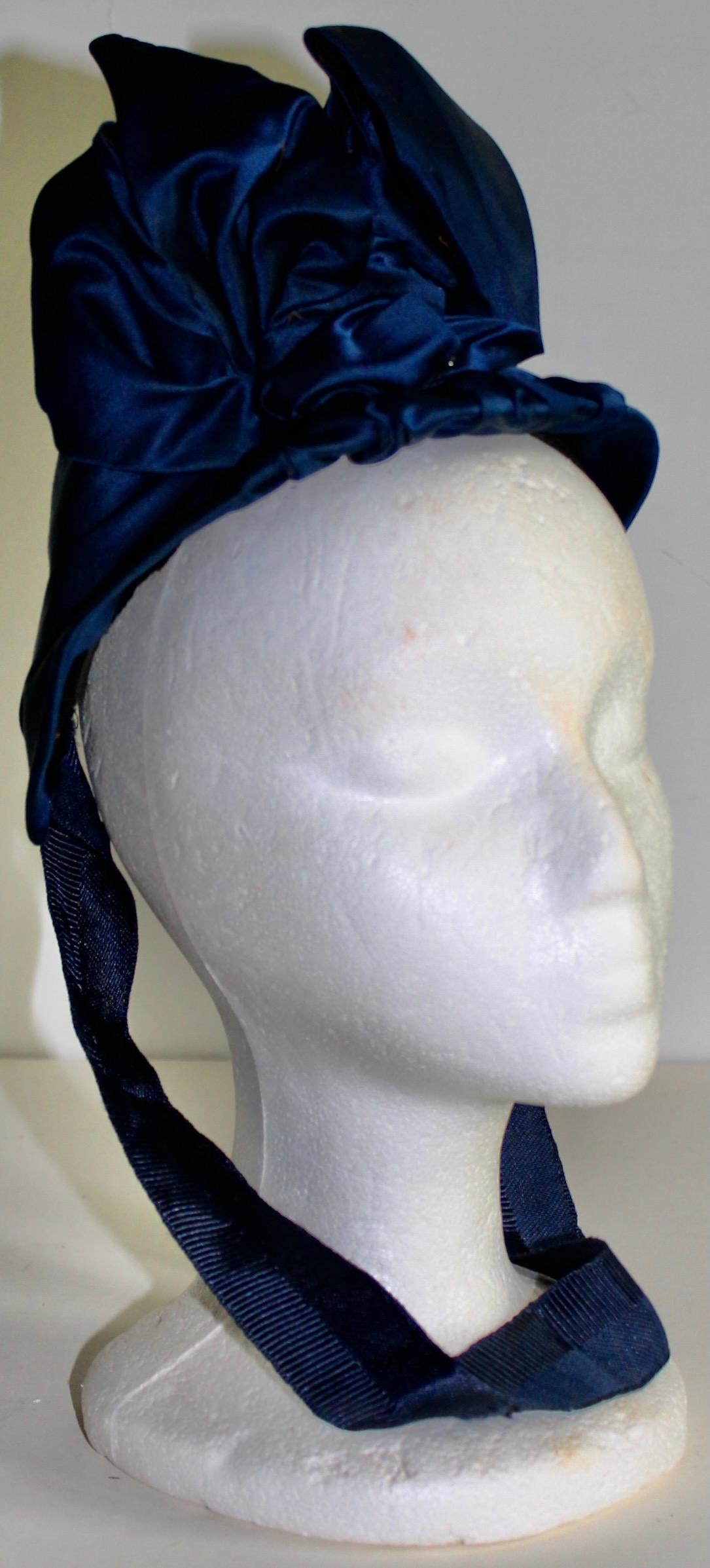 House of Worth Blue Silk Moire Reception Gown and Bonnet For Sale 11