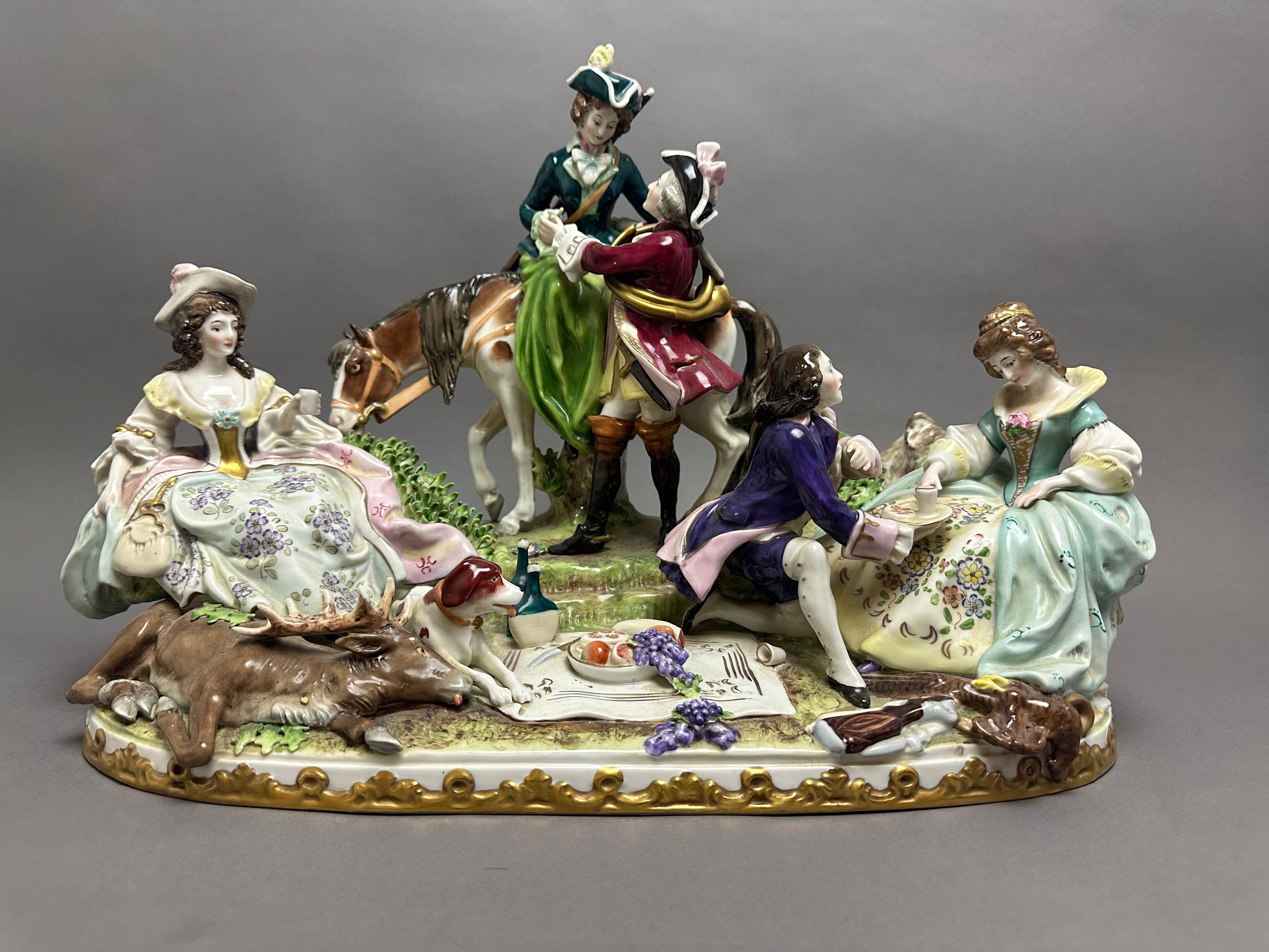 House Scheibe Alsbach Porcelain Figures 'Hunting Scene in circa 1750 For Sale 1