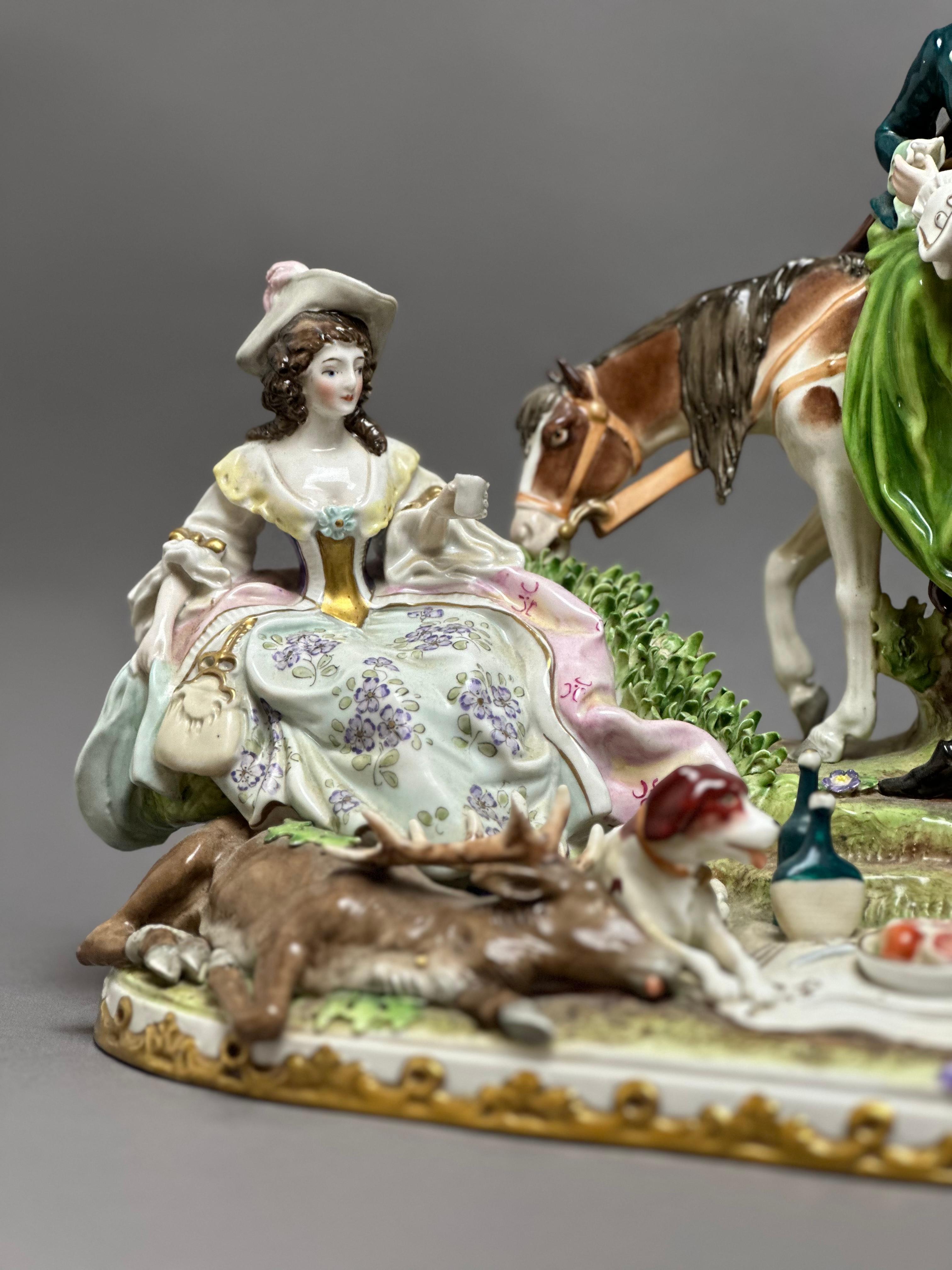 House Scheibe Alsbach Porcelain Figures 'Hunting Scene in circa 1750 In Good Condition For Sale In Sassenheim, ZH