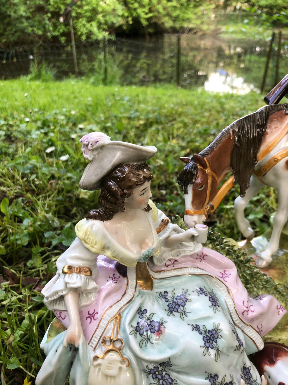 Figures en porcelaine de la maison Scheibe Alsbach « Scène de monnaie dans la Crica 1750 » en vente 5