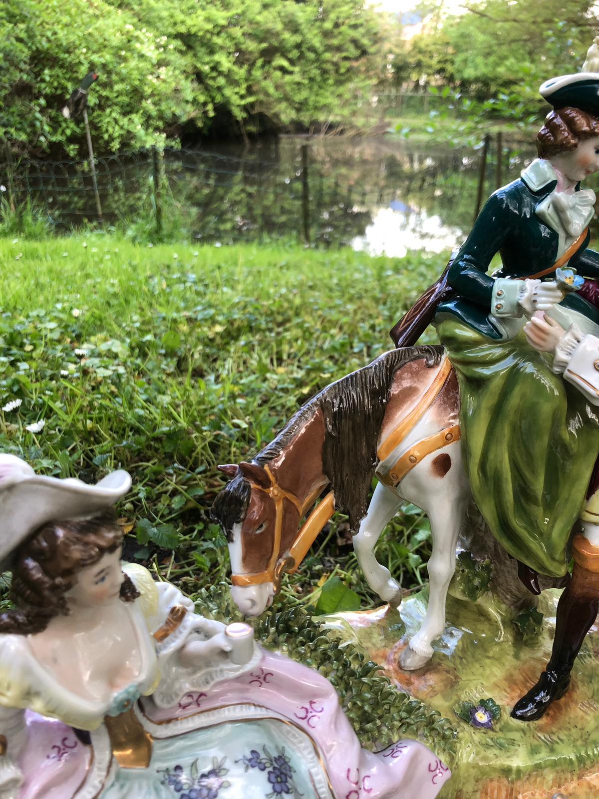 Figures en porcelaine de la maison Scheibe Alsbach « Scène de monnaie dans la Crica 1750 » en vente 6