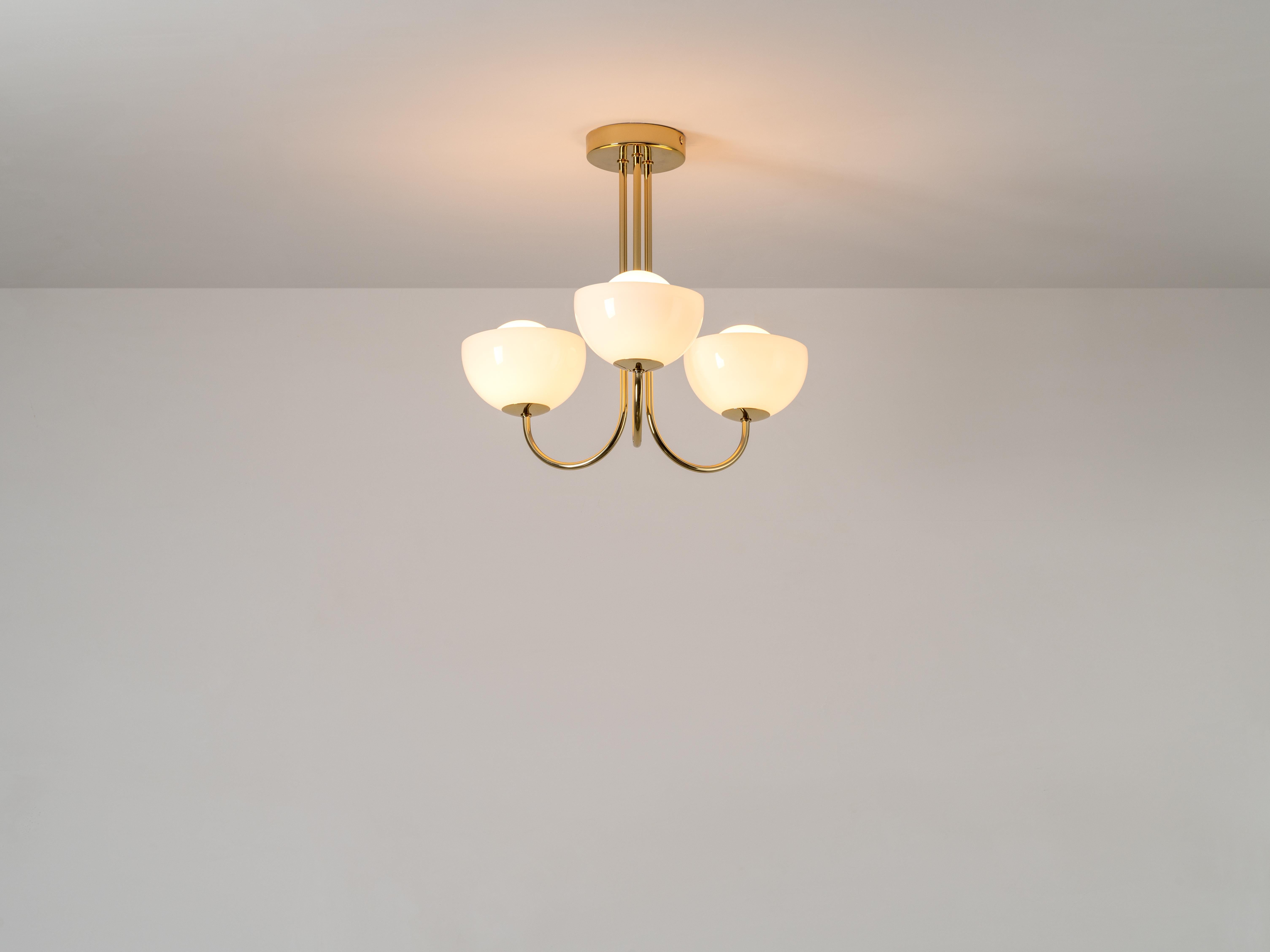 Mid-Century moderno Houseof Brass Lampada a soffitto a cupola a 3 luci in vendita